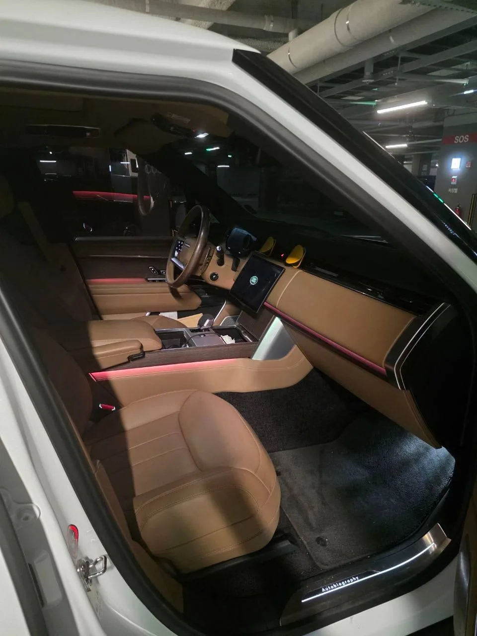 랜드로버 레인지로버 P530 LWB 2025 화이트 사진 6