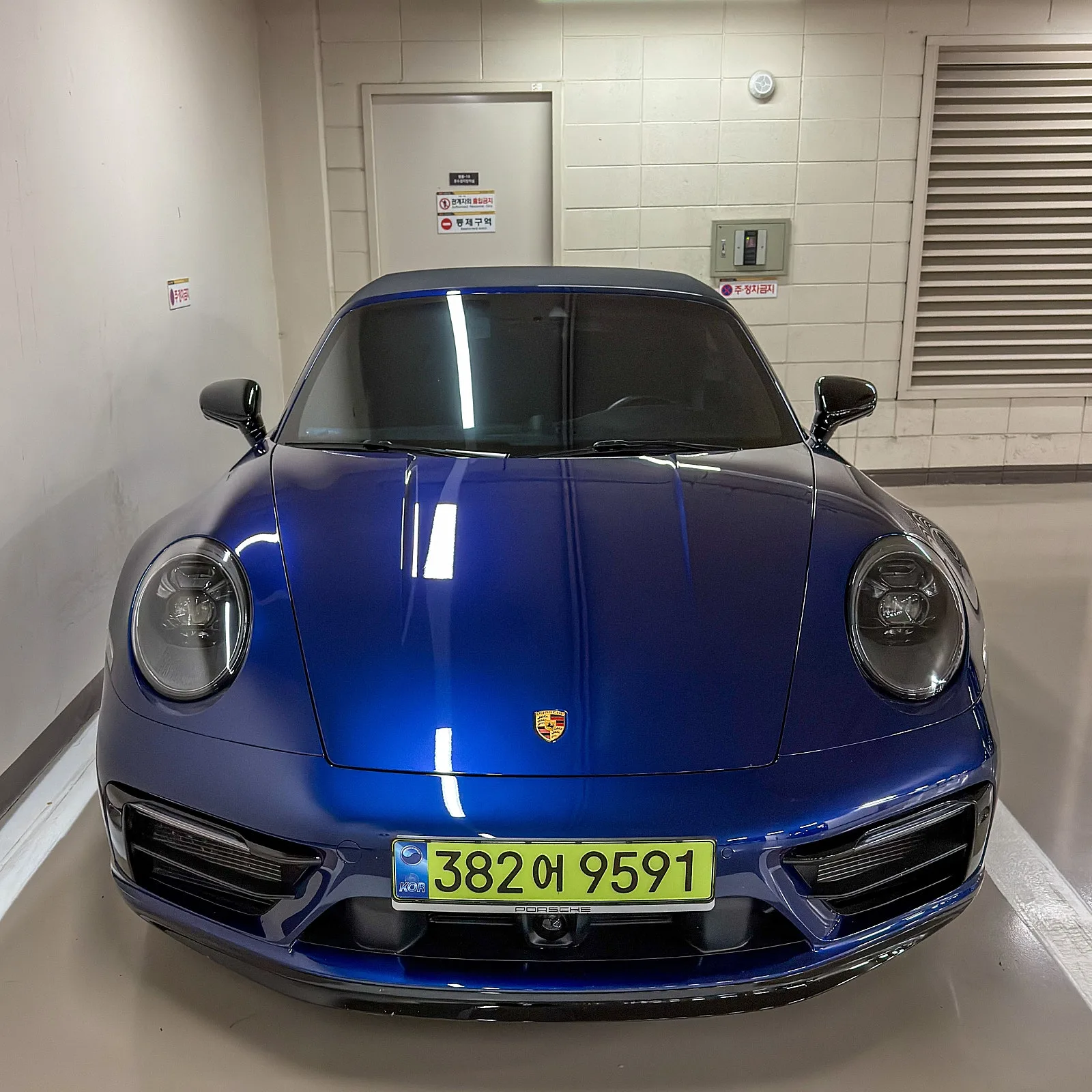 포르쉐 911 카레라 GTS 카브리올레 2023 네이비 사진 2
