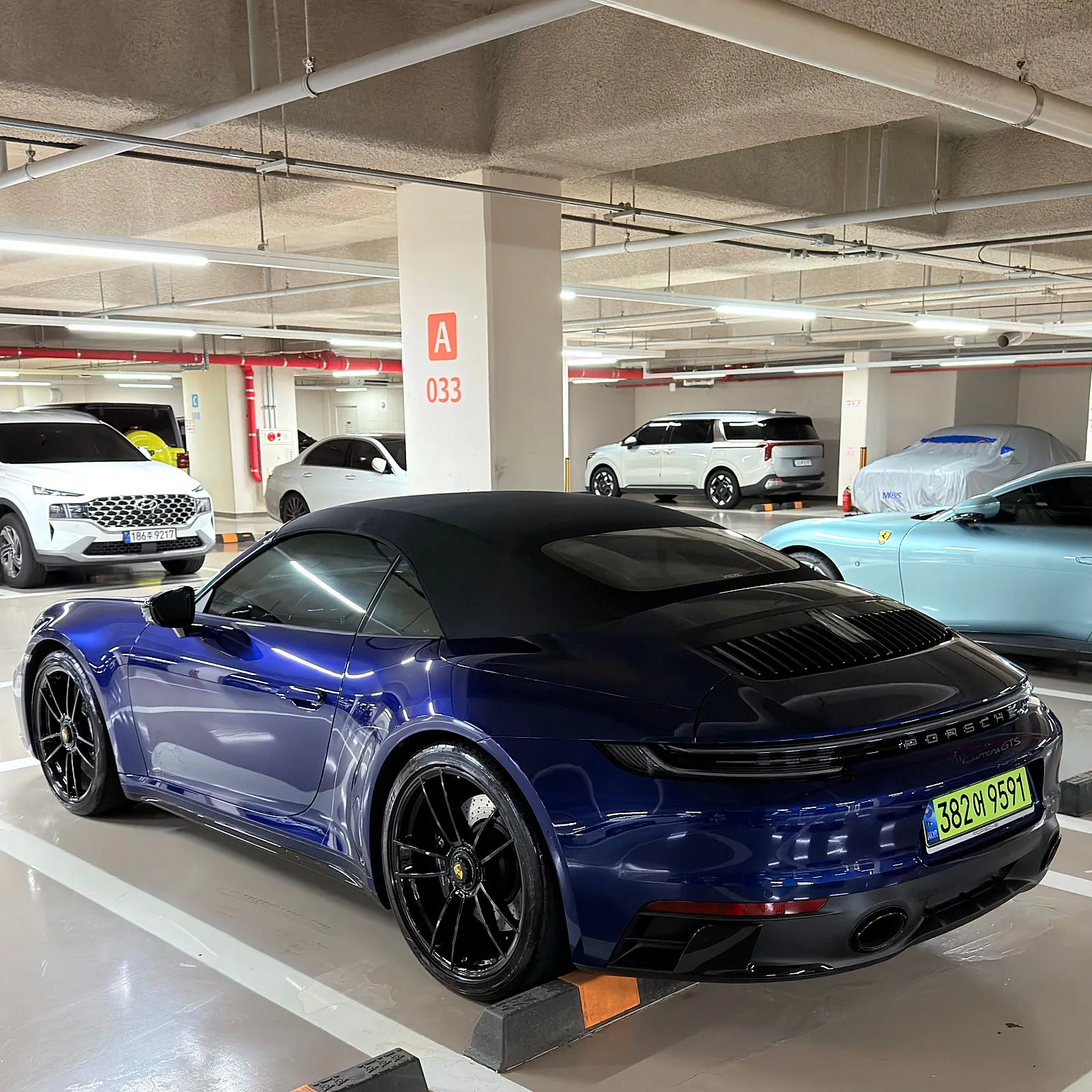 포르쉐 911 카레라 GTS 카브리올레 2023 네이비 사진 4
