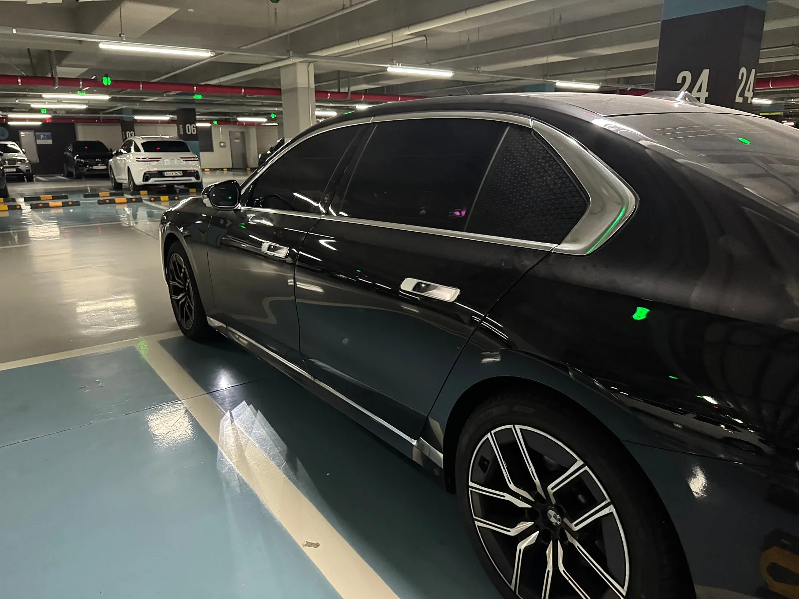 BMW 740d xDrive M스포츠 2026 네이비 사진 7