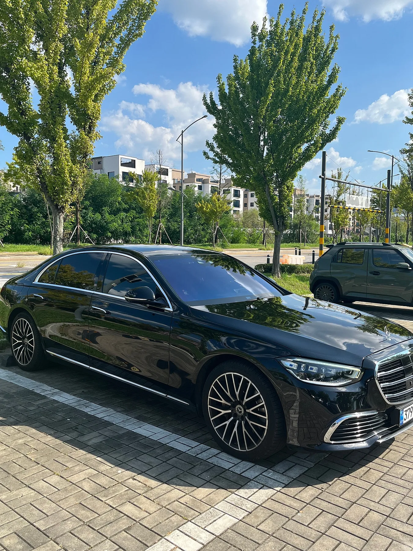 벤츠 S580 롱바디 2022 블랙 사진 2