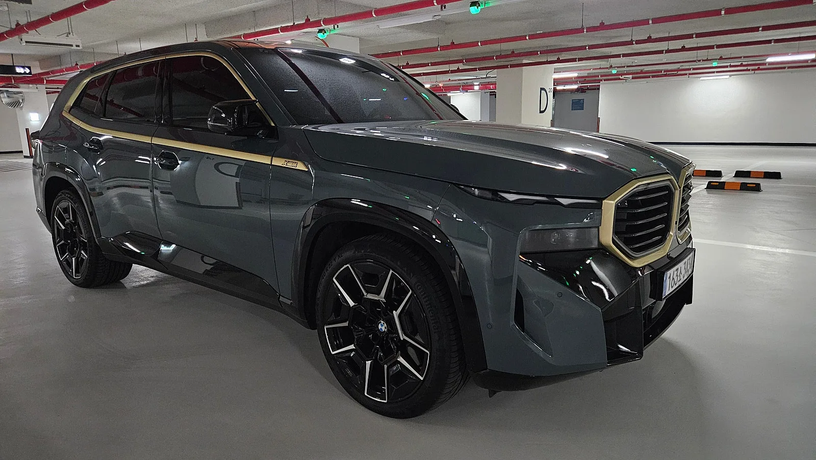 BMW XM 4.4 2023 건메탈 사진 8