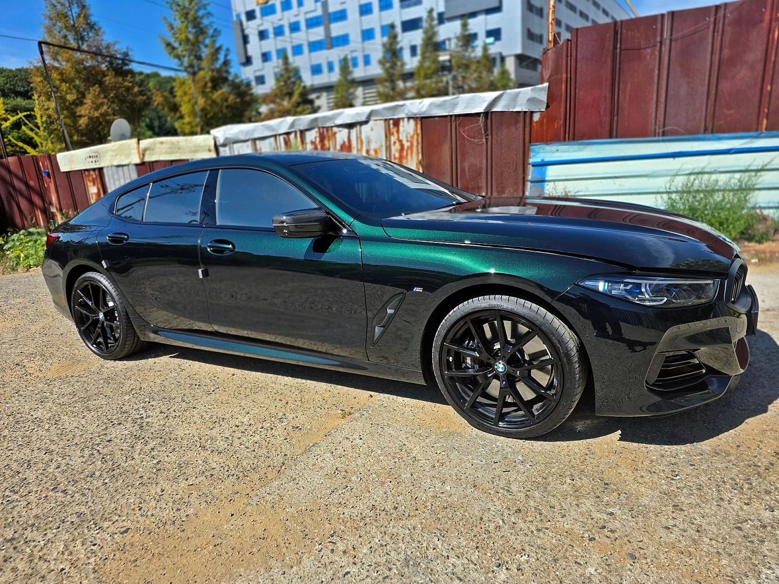 BMW 850i X드라이브 2026 다크에메랄드 사진 4