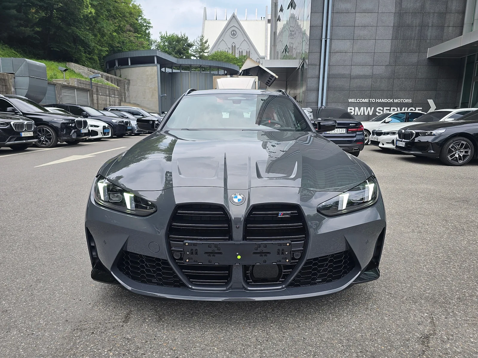 BMW M3 컴페티션 투어링 2026 건메탈 사진 1