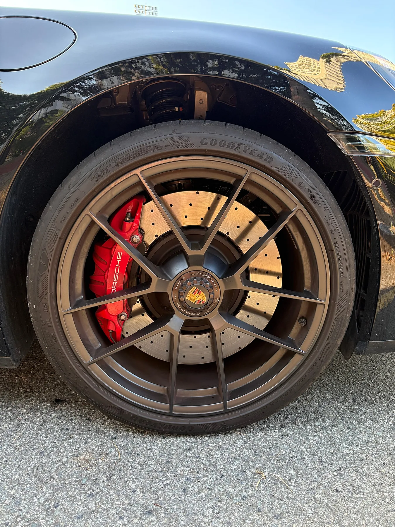 포르쉐 992.2 GTS 카브리올레 2025 블랙 사진 4