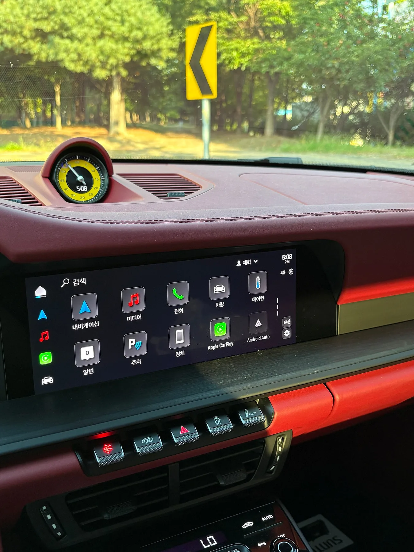 포르쉐 992.2 GTS 카브리올레 2025 블랙 사진 7