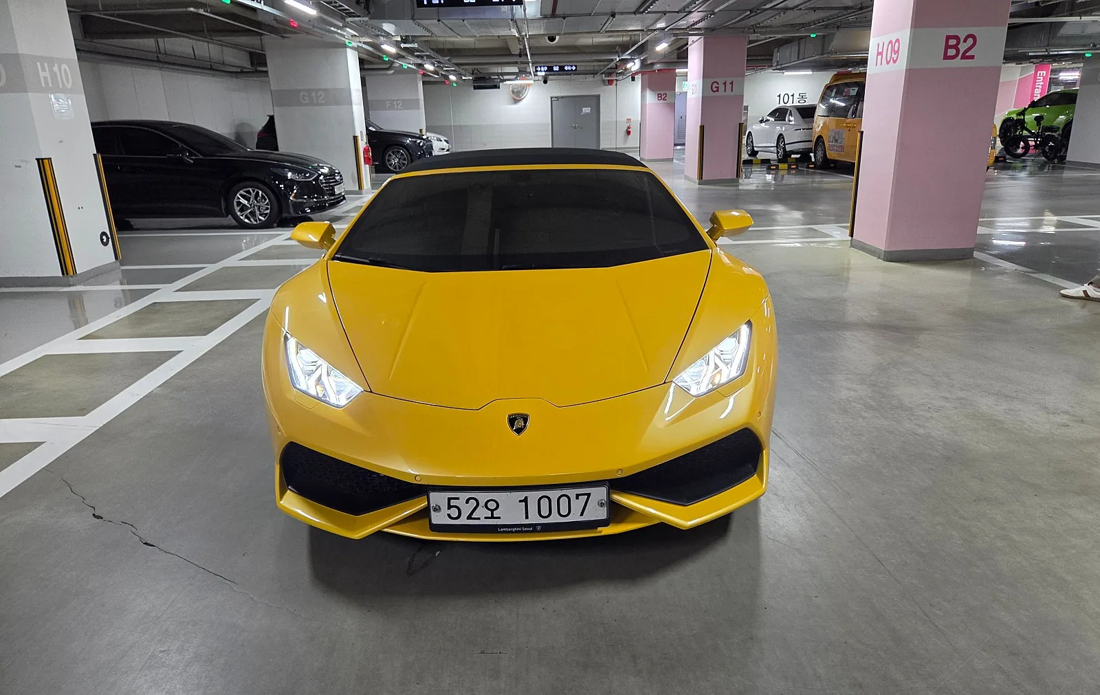 람보르기니 우라칸 LP580-2 스파이더 2018 옐로 사진 1