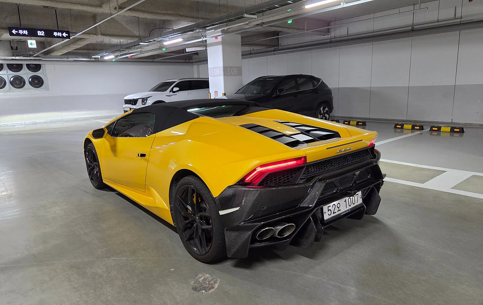 람보르기니 우라칸 LP580-2 스파이더 2018 옐로 사진 3