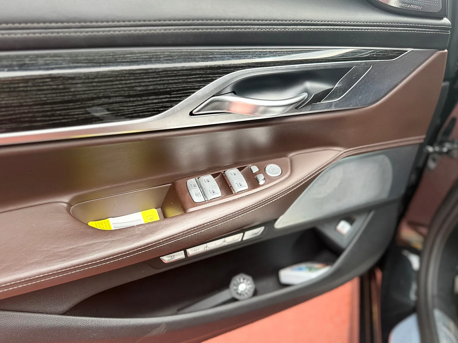 BMW 7시리즈 M760Li 2017 건메탈 사진 8