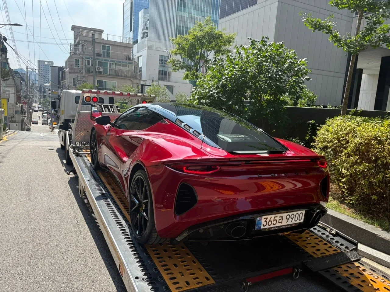 로터스 에미라 퍼스트에디션 2024 레드 사진 8