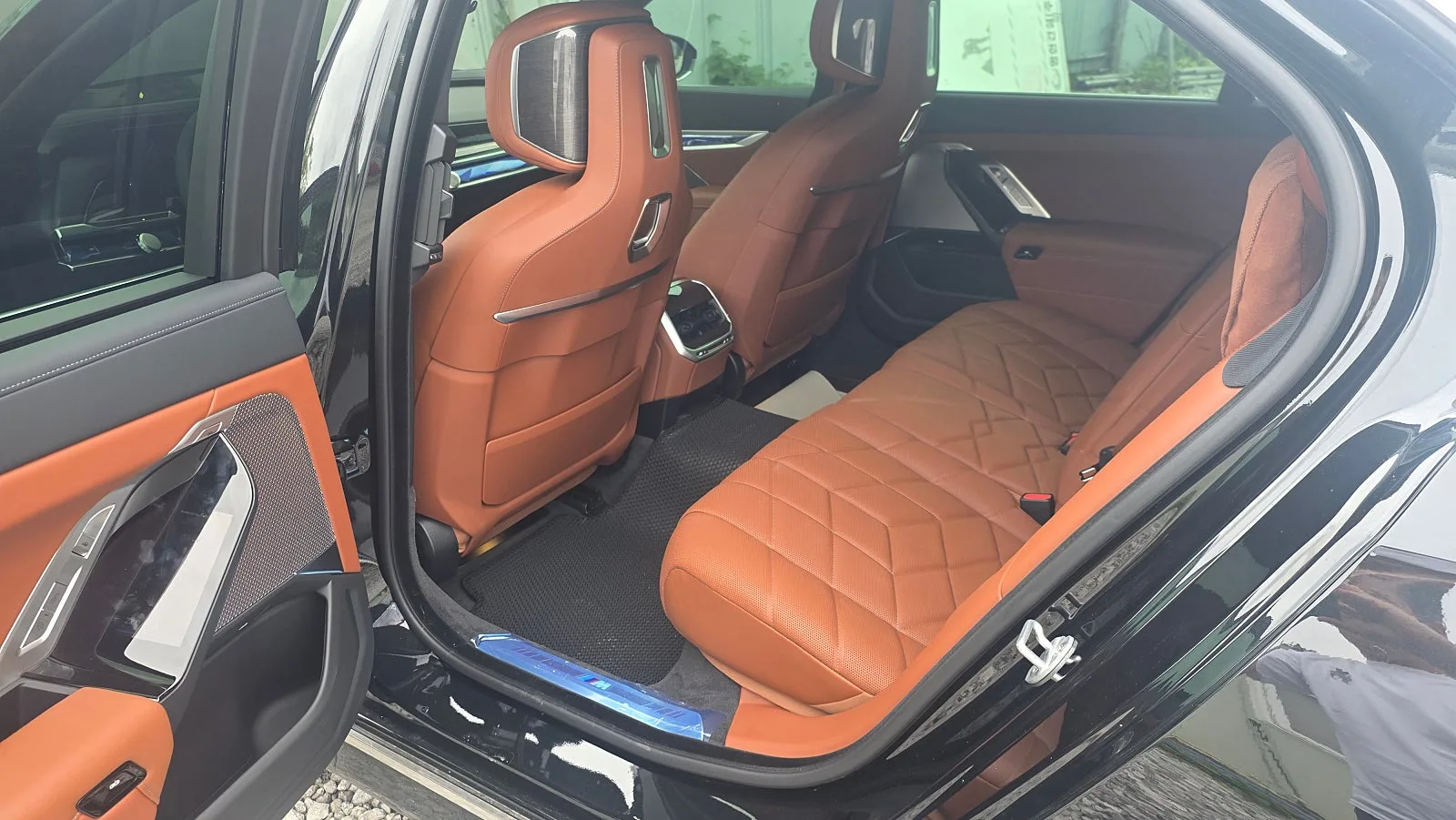 BMW 740i 리미티드 2026 블랙 사진 7
