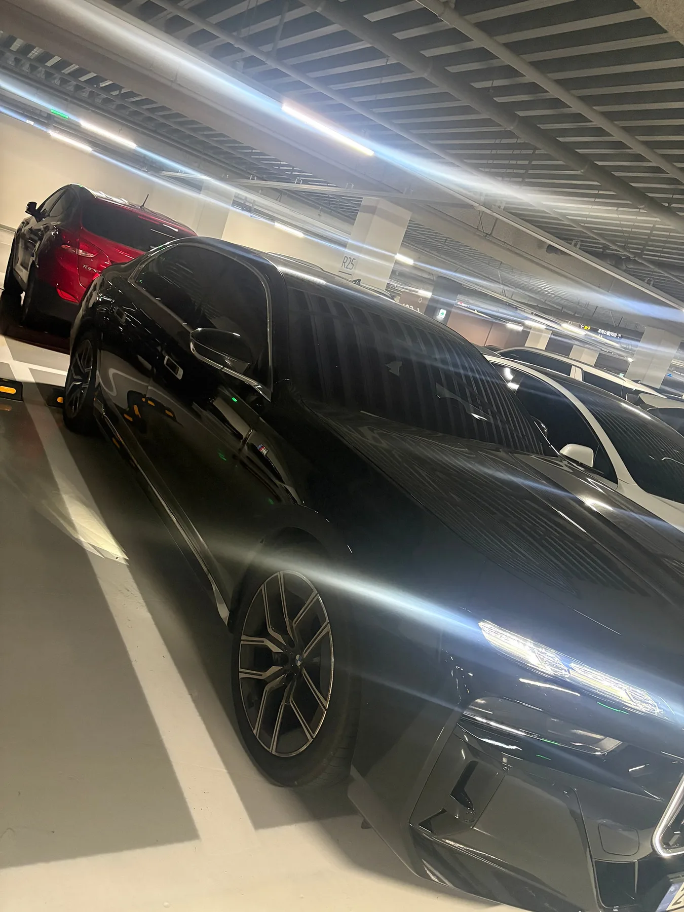 BMW 740i xDrive MSP 2024 블랙 사진 3