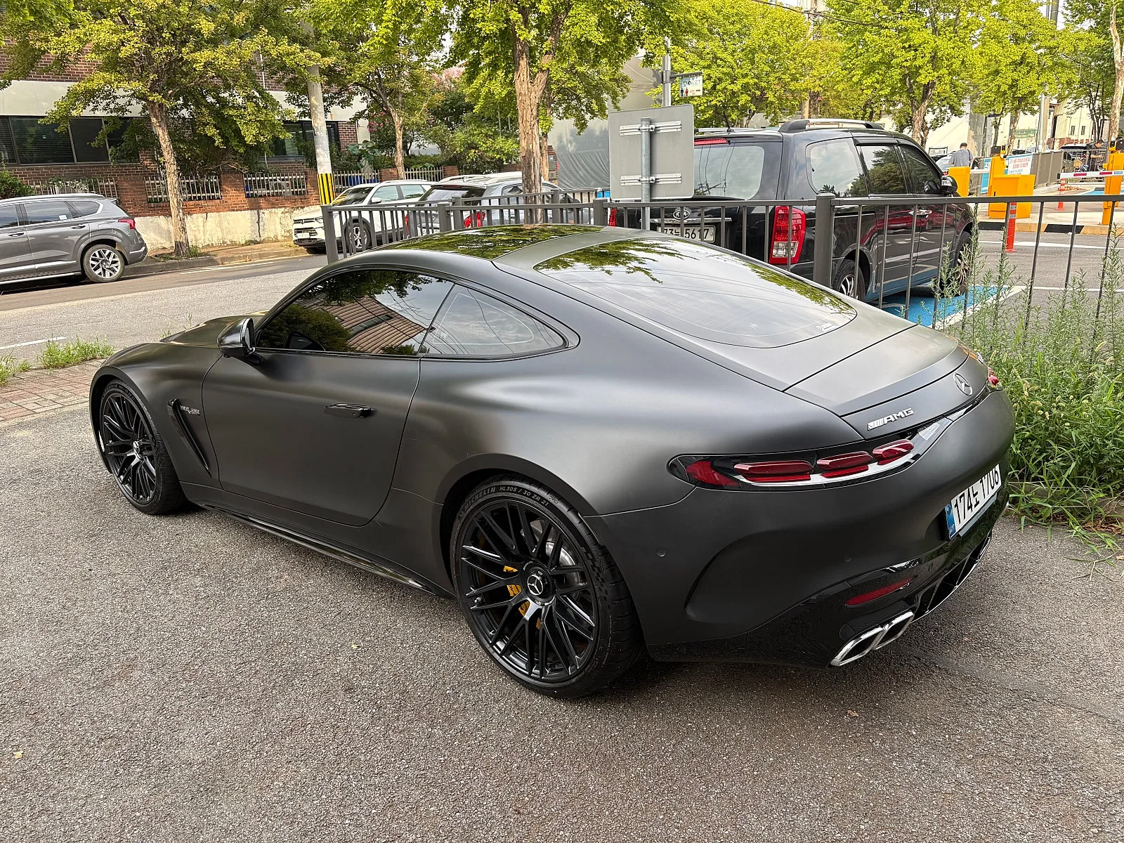 벤츠 메르세데스-AMG The New GT 55 4MATIC+ (2세대) 2025 건메탈 사진 1