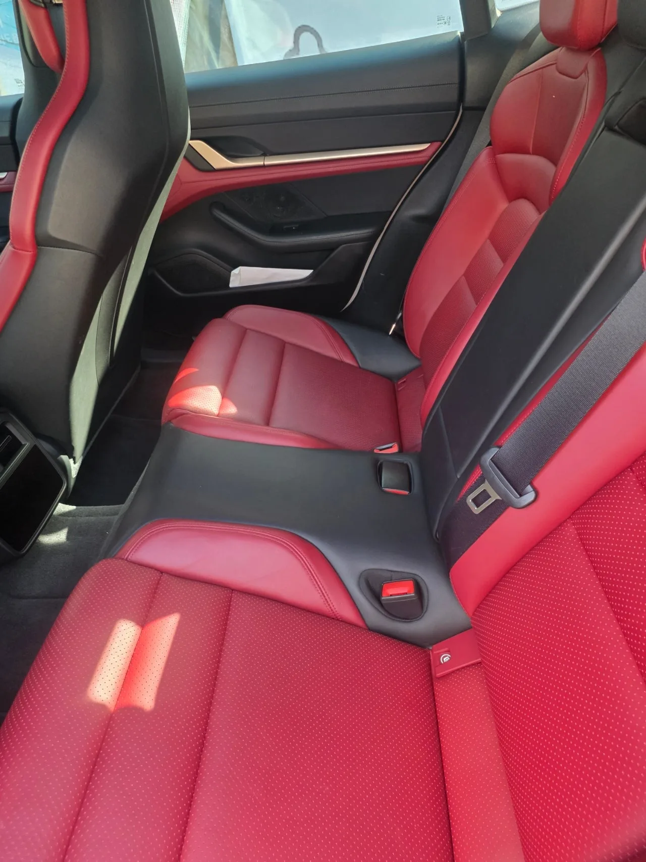 포르쉐 타이칸 4S 2021 화이트 사진 6