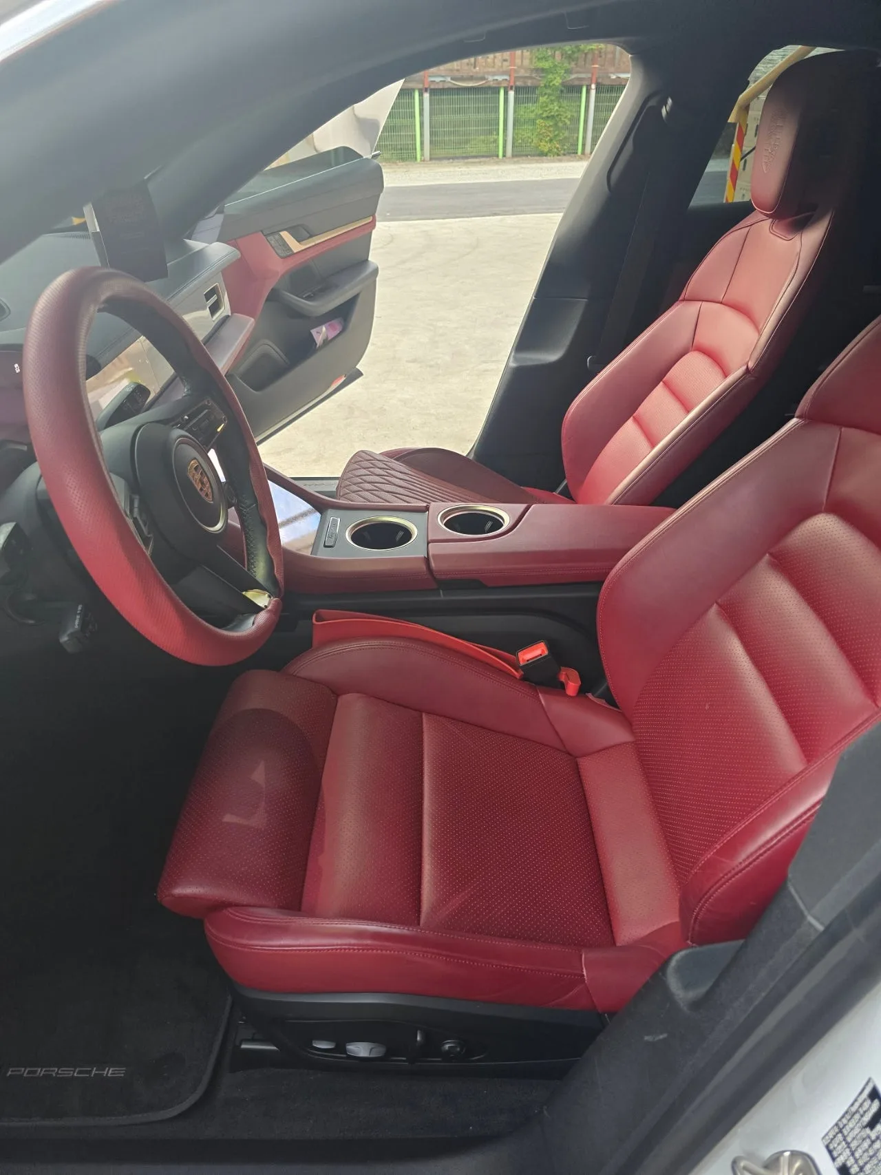 포르쉐 타이칸 4S 2021 화이트 사진 8