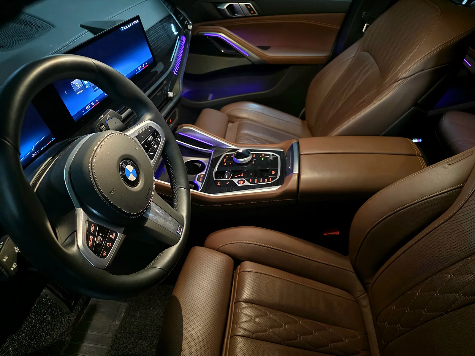 BMW X6 M40i xDrive 2024 흰색 사진 6