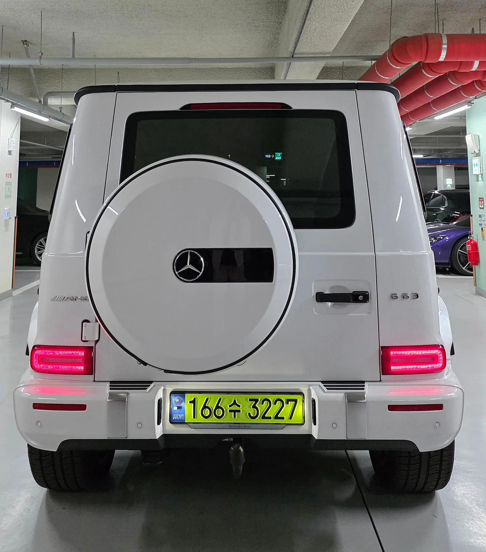 벤츠 G63 AMG 메뉴팩쳐 2024 오펄라이트 화이트 사진 2