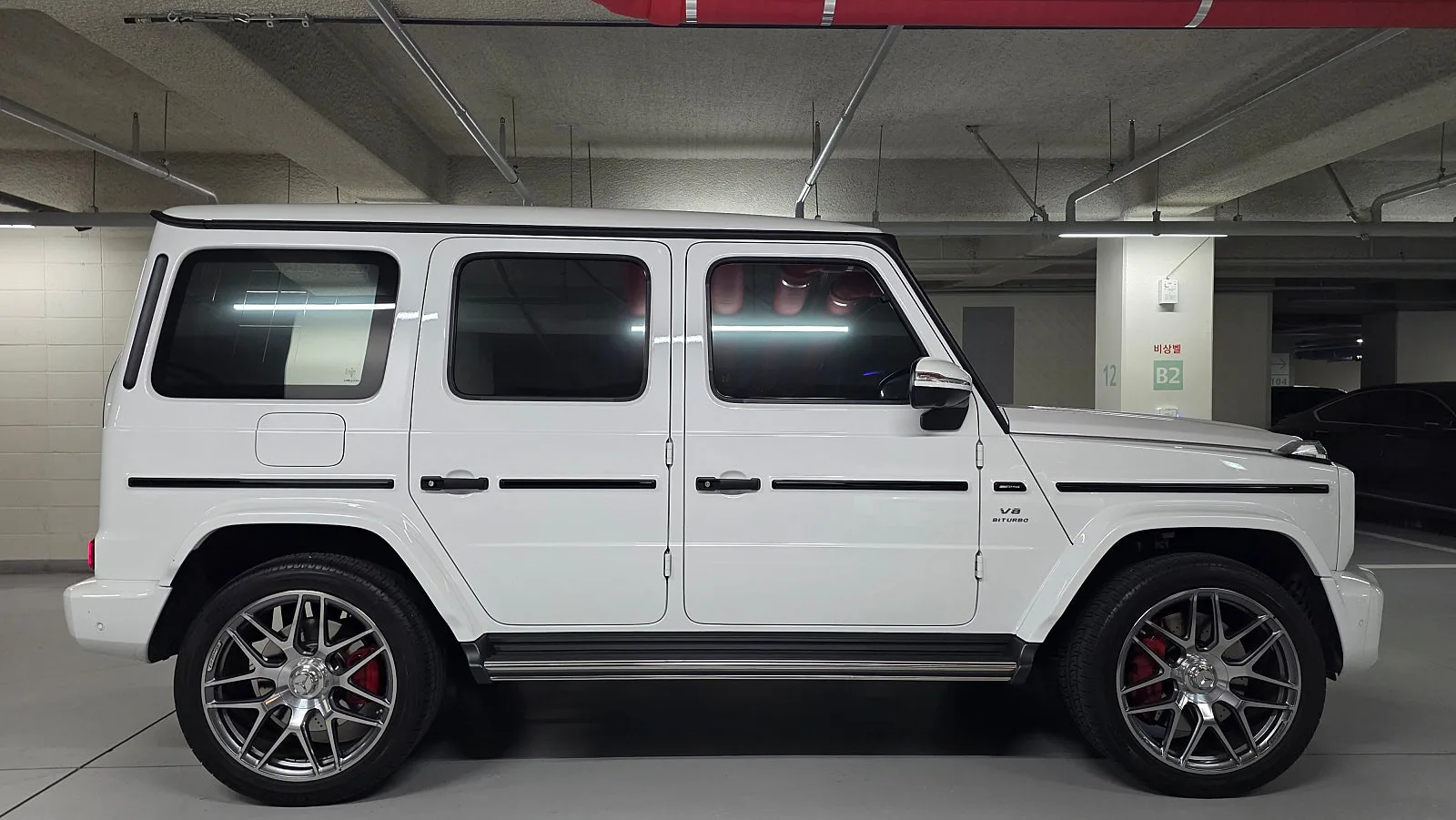 벤츠 G63 AMG 메뉴팩쳐 2024 오펄라이트 화이트 사진 6