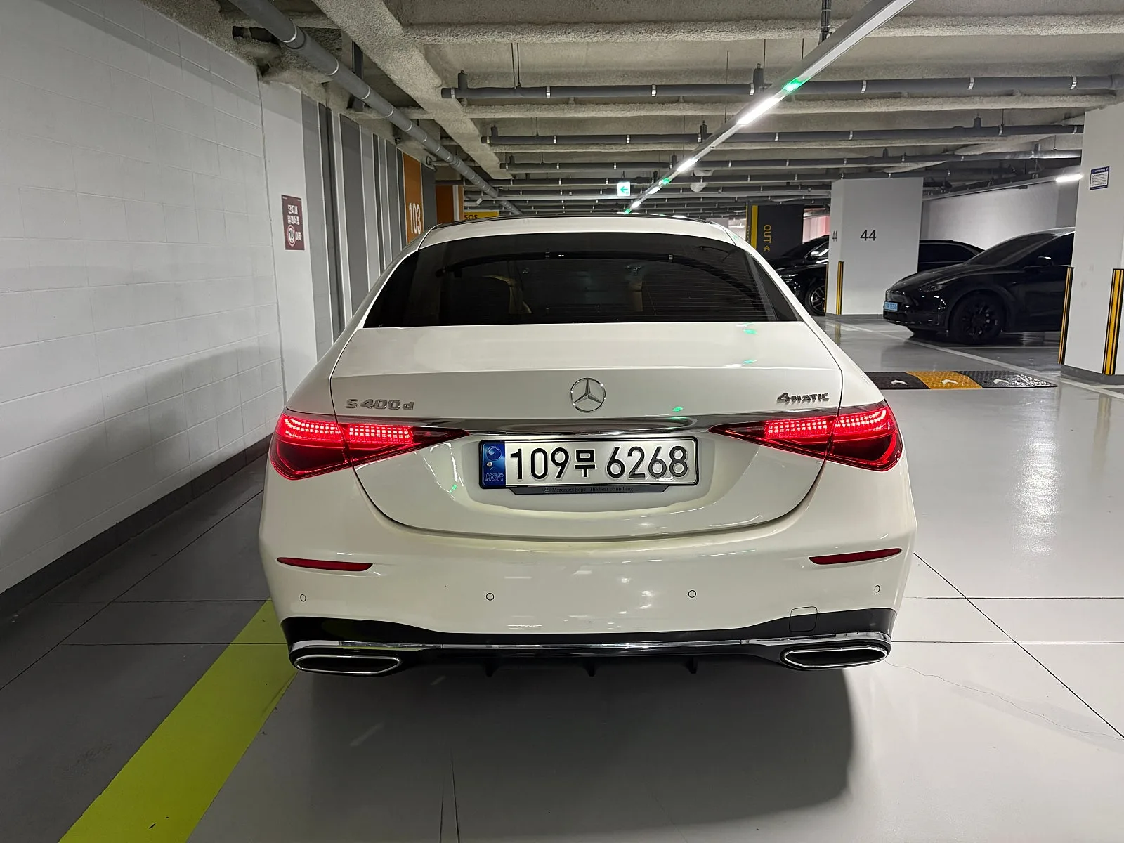 벤츠 S클래스 S400d 2022 다이아몬드 화이트 사진 3