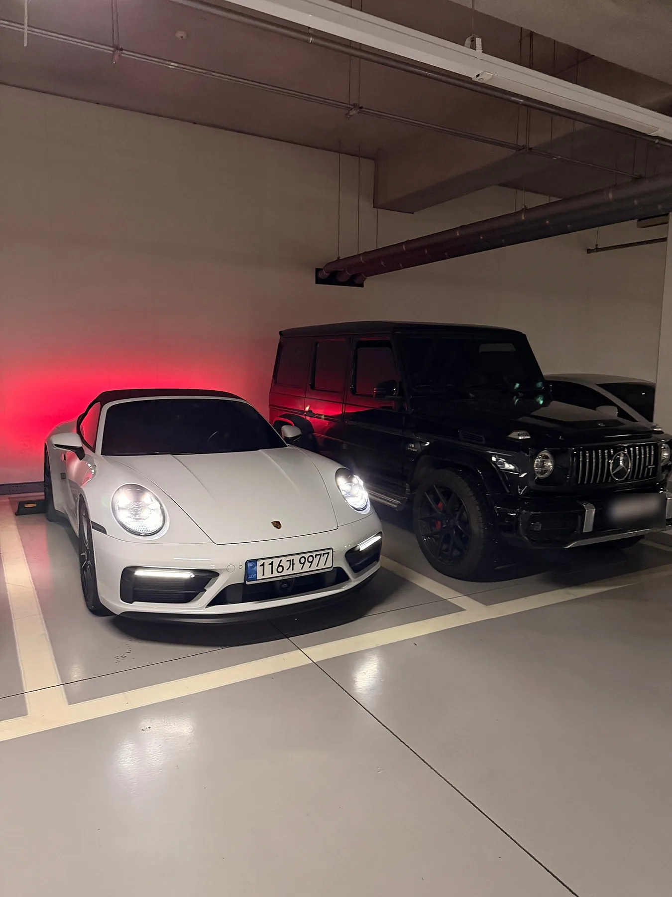 포르쉐 911 카레라4 GTS 카브리올레 2023 화이트&레드 사진 6