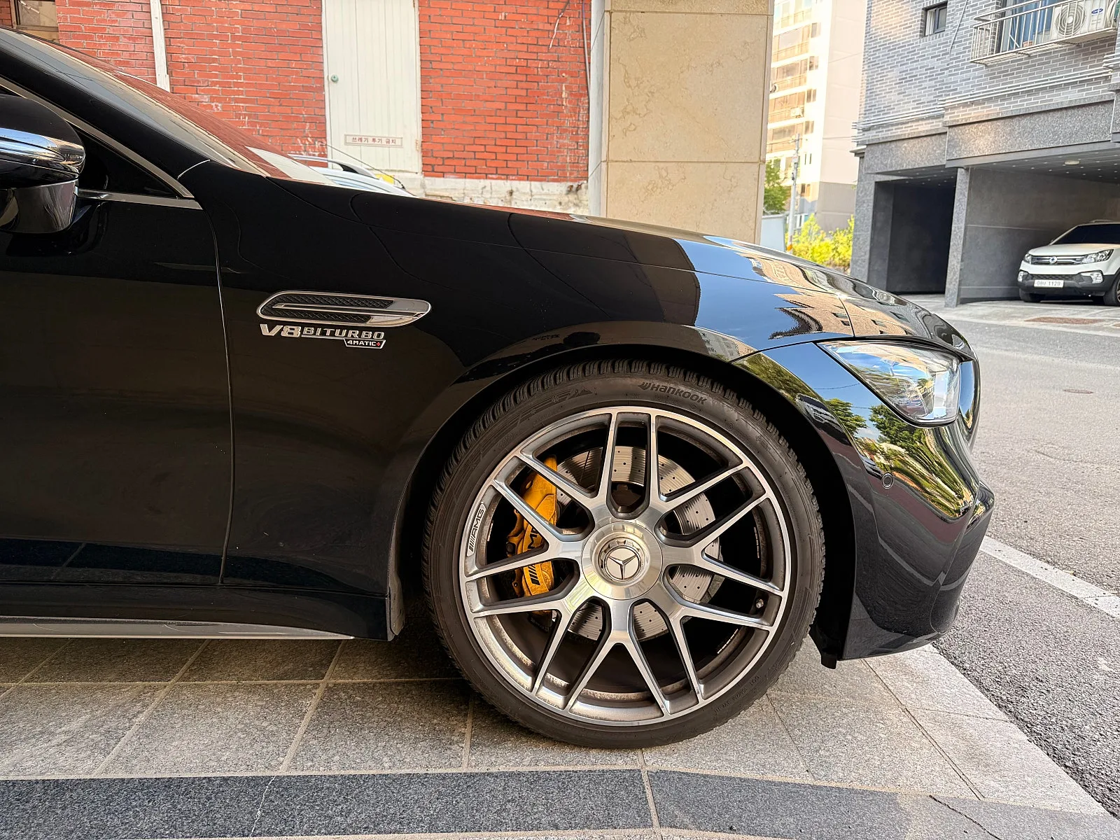 벤츠 AMG GT43 4MATIC+ 다이나믹 2023 블랙 사진 3