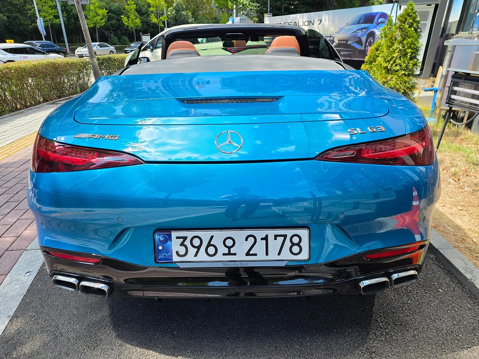 벤츠 SL 63 AMG 2023 하이퍼블루 사진 6