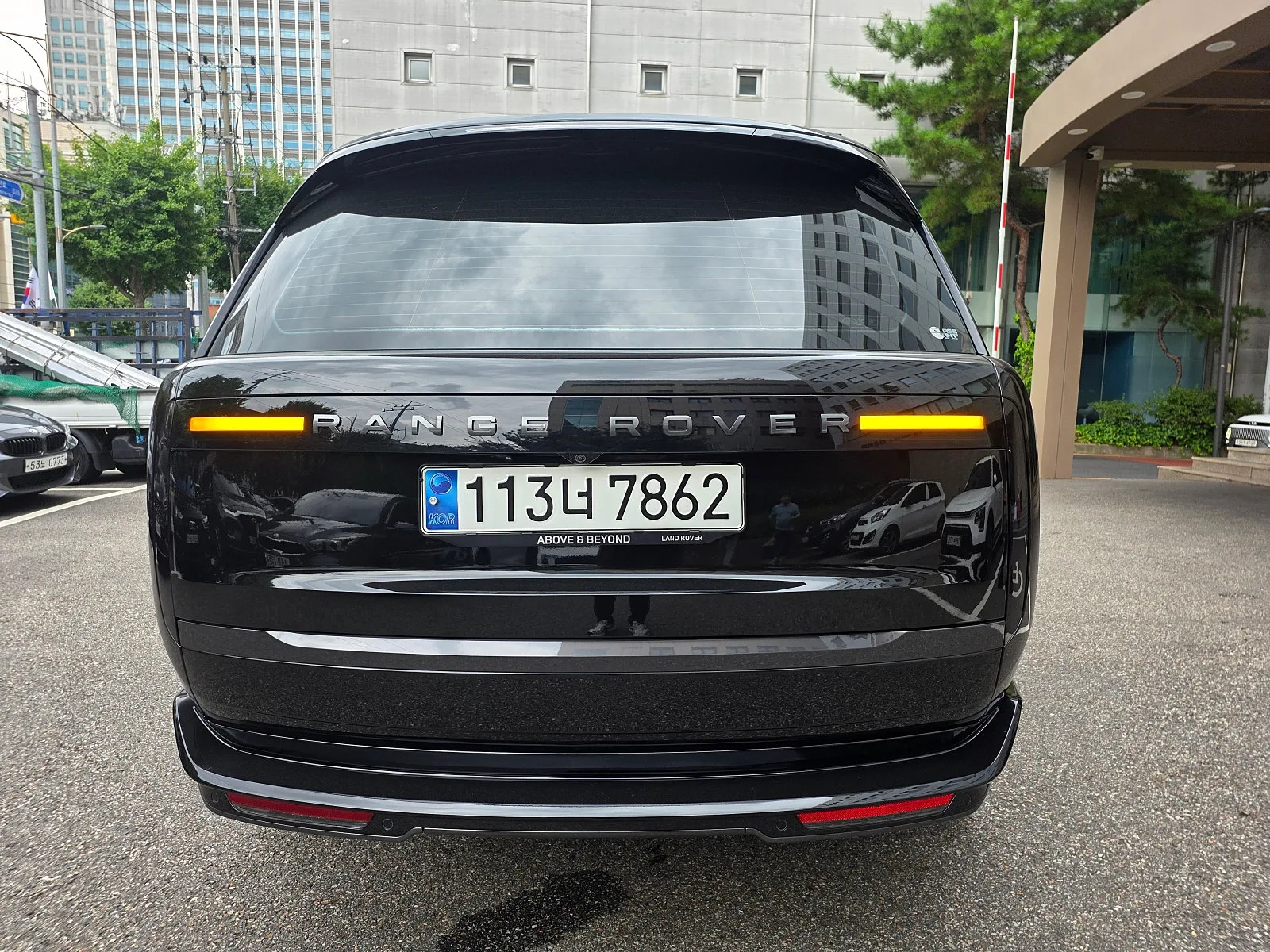 랜드로버 레인지로버 P530 AB LWB 2024 블랙 사진 6