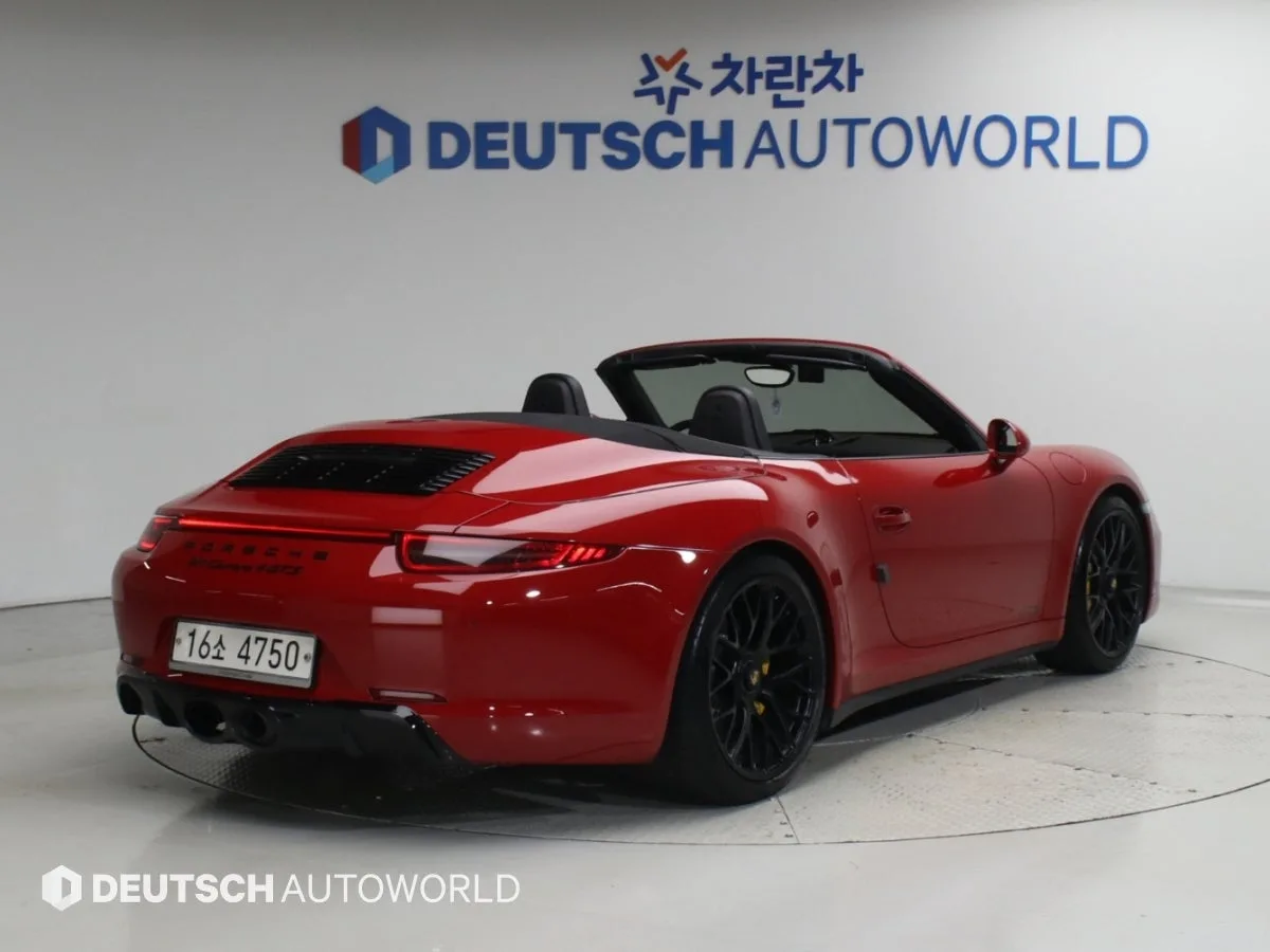 포르쉐 911 카레라4 GTS 카브리올레 2015 카민 레드 사진 3
