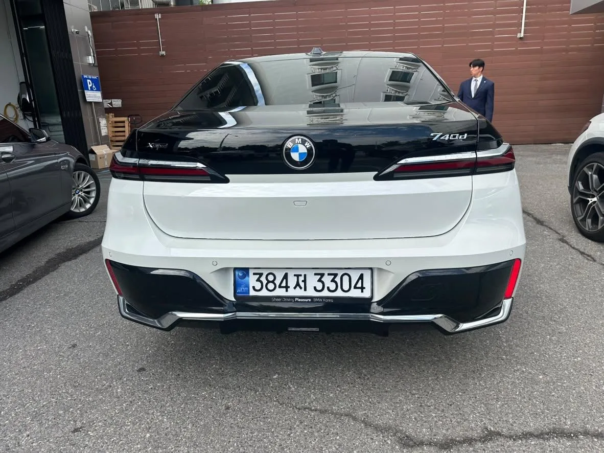 BMW 740d M스포츠 2026 블랙 사진 5