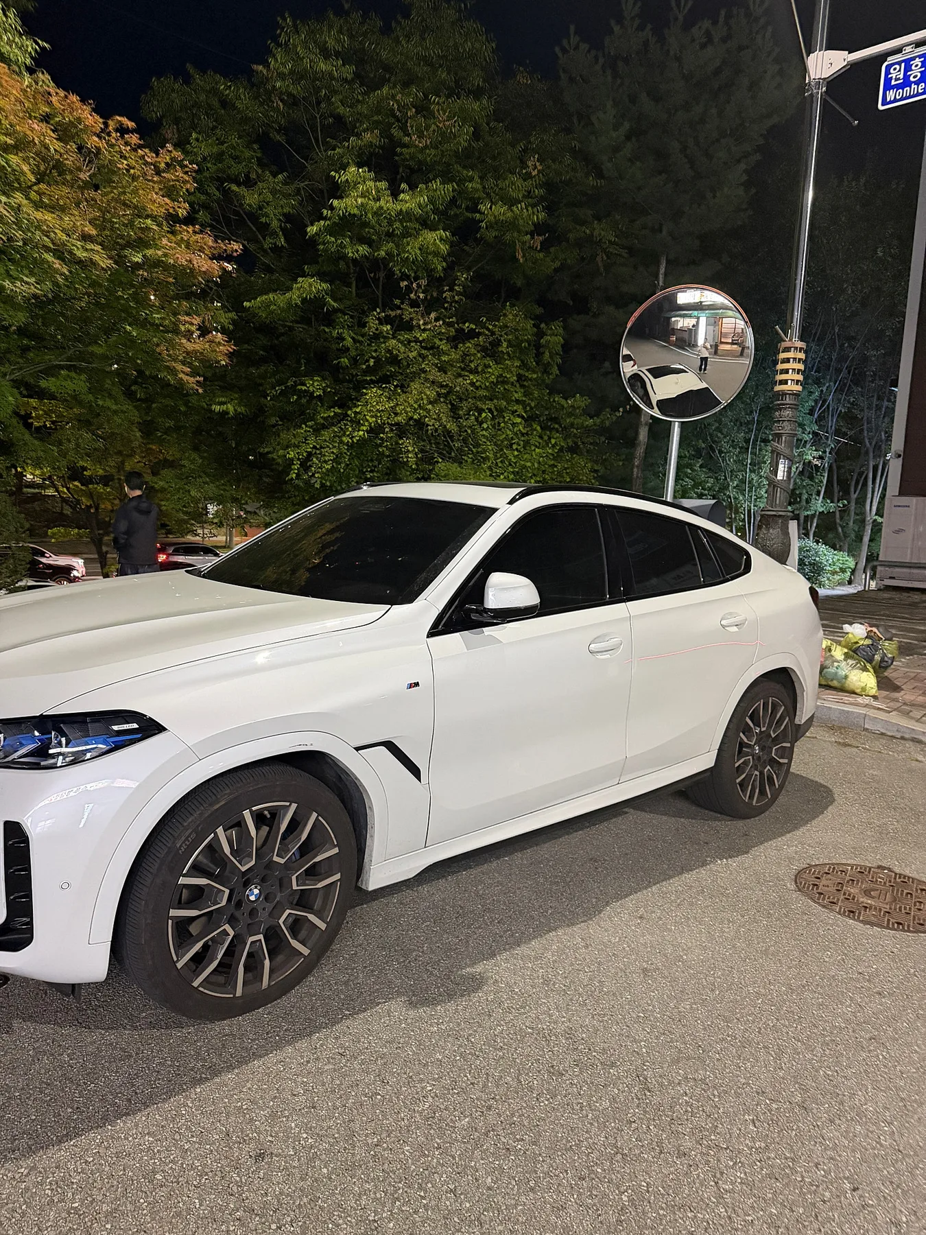 BMW X6 40i MSP 2023 화이트 사진 3