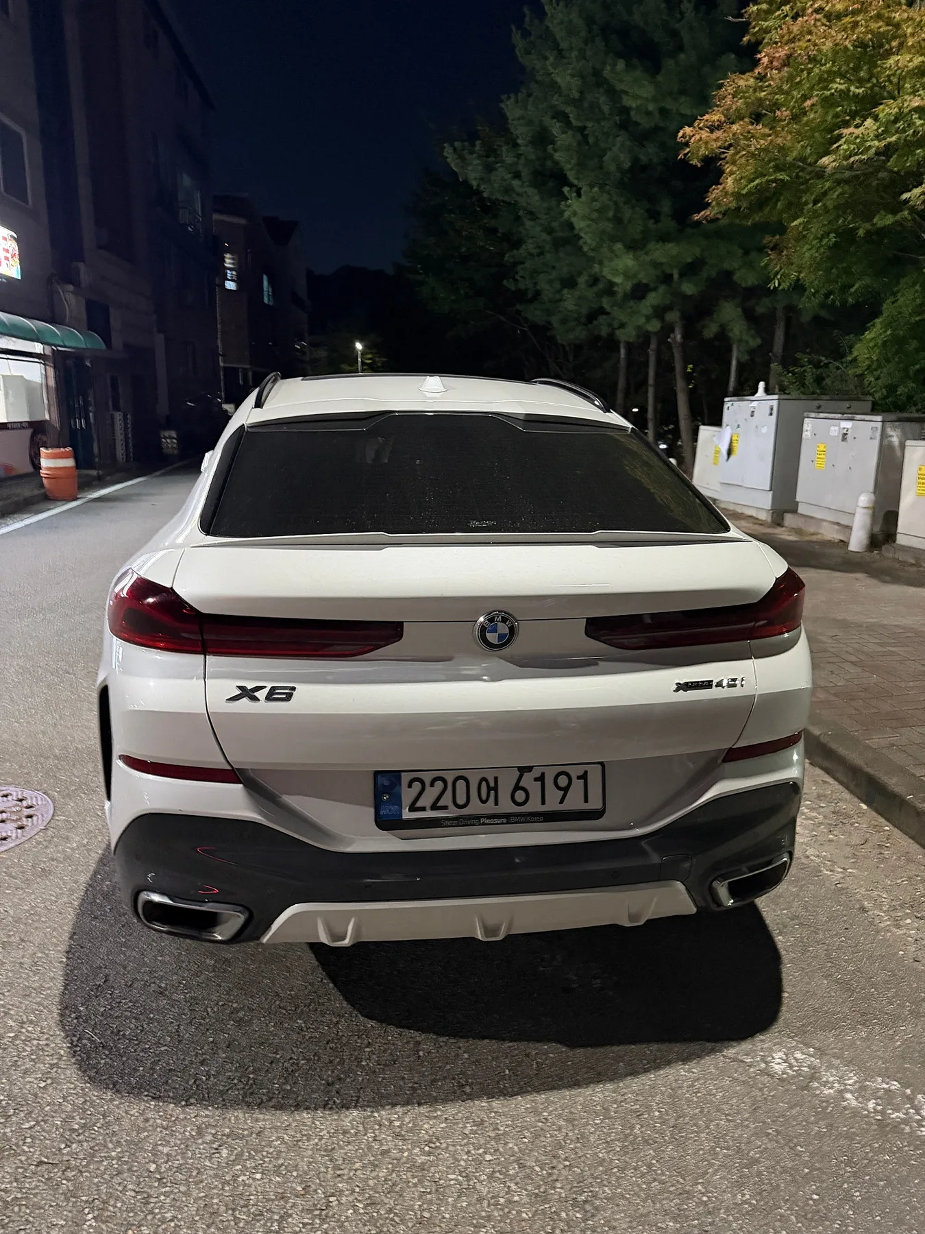 BMW X6 40i MSP 2023 화이트 사진 4