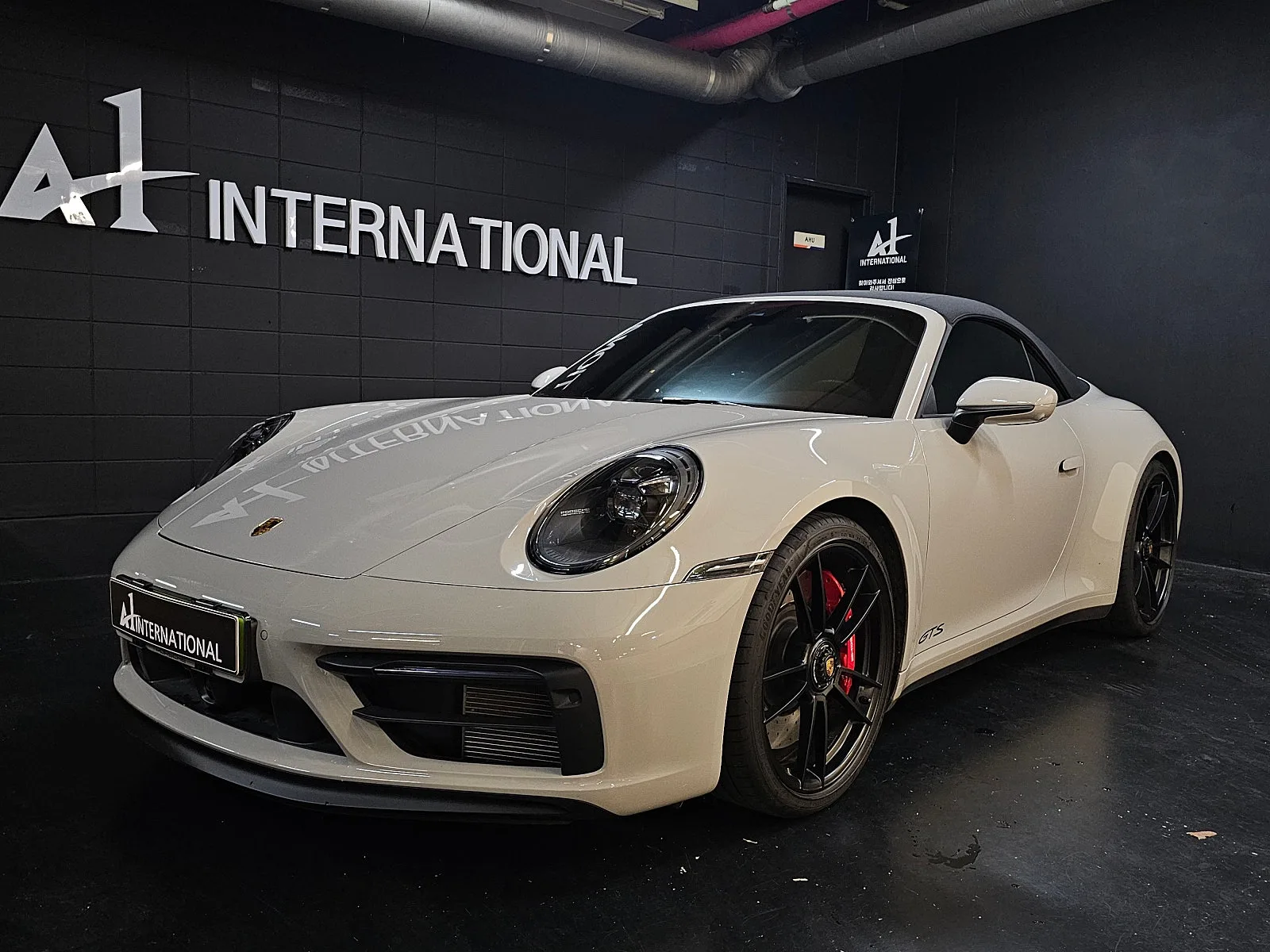 포르쉐 911 카레라 4 GTS 카브리올레 2024 크레용 사진 7