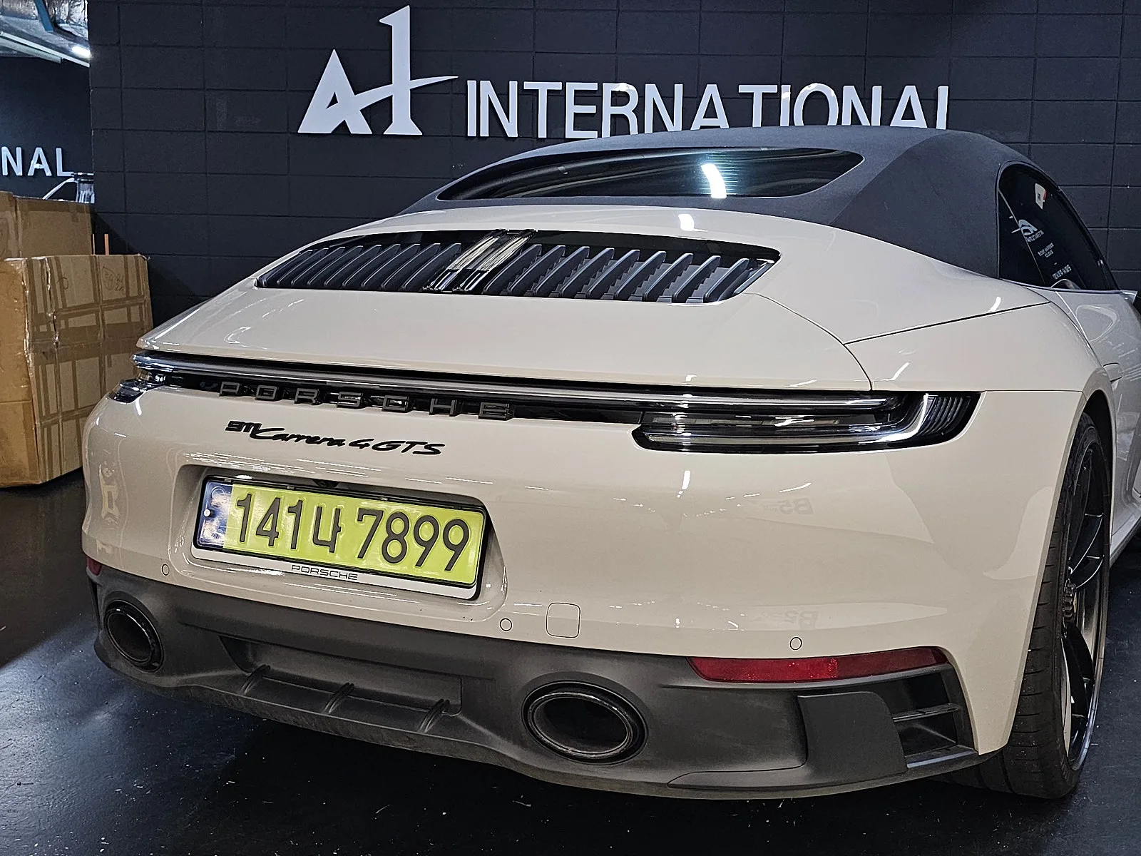 포르쉐 911 카레라 4 GTS 카브리올레 2024 크레용 사진 8