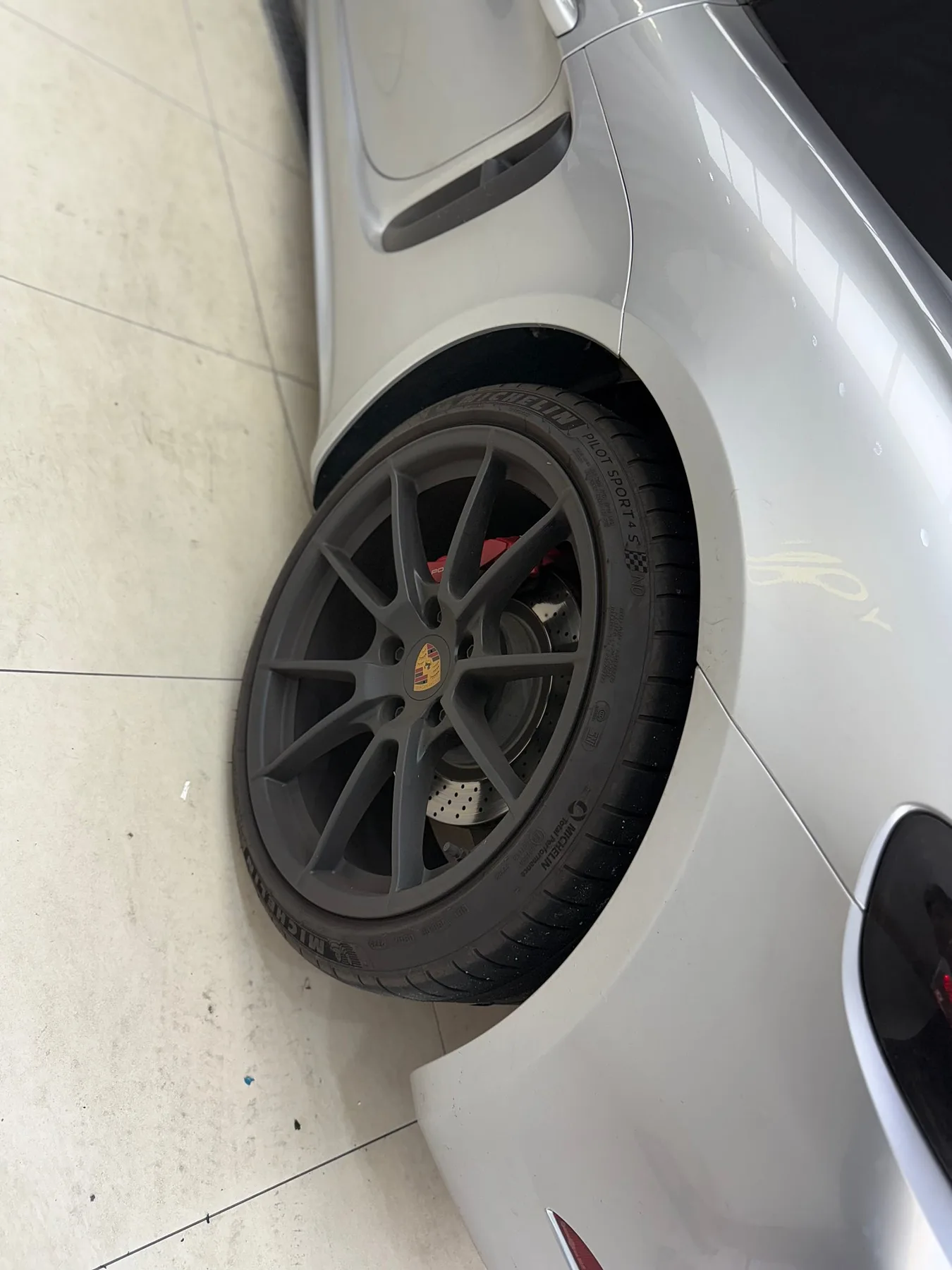 포르쉐 718 박스터 4.0 GT 2023 크래용 실버 사진 7