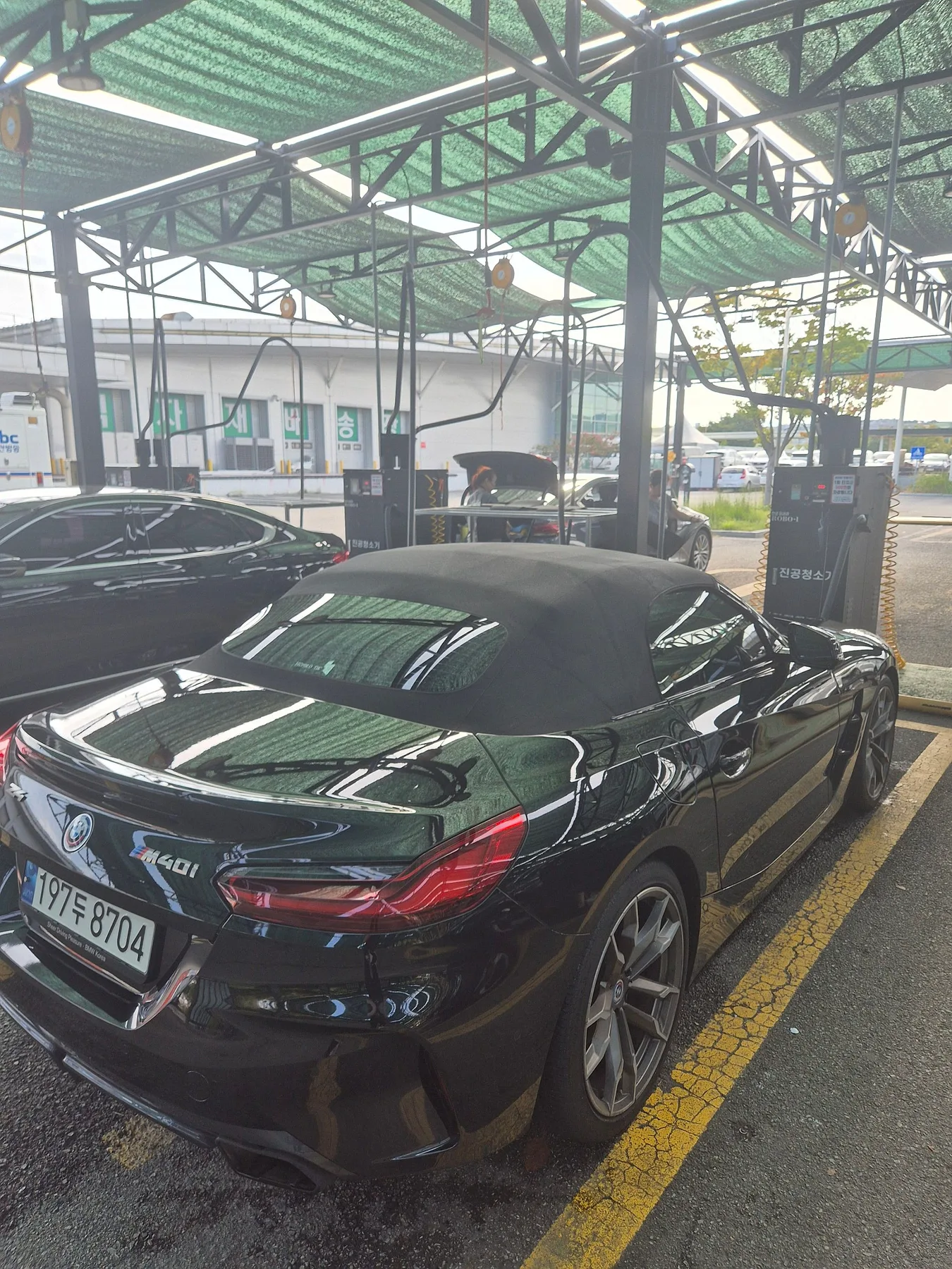 BMW Z4 M40i 2022 블랙 사진 2