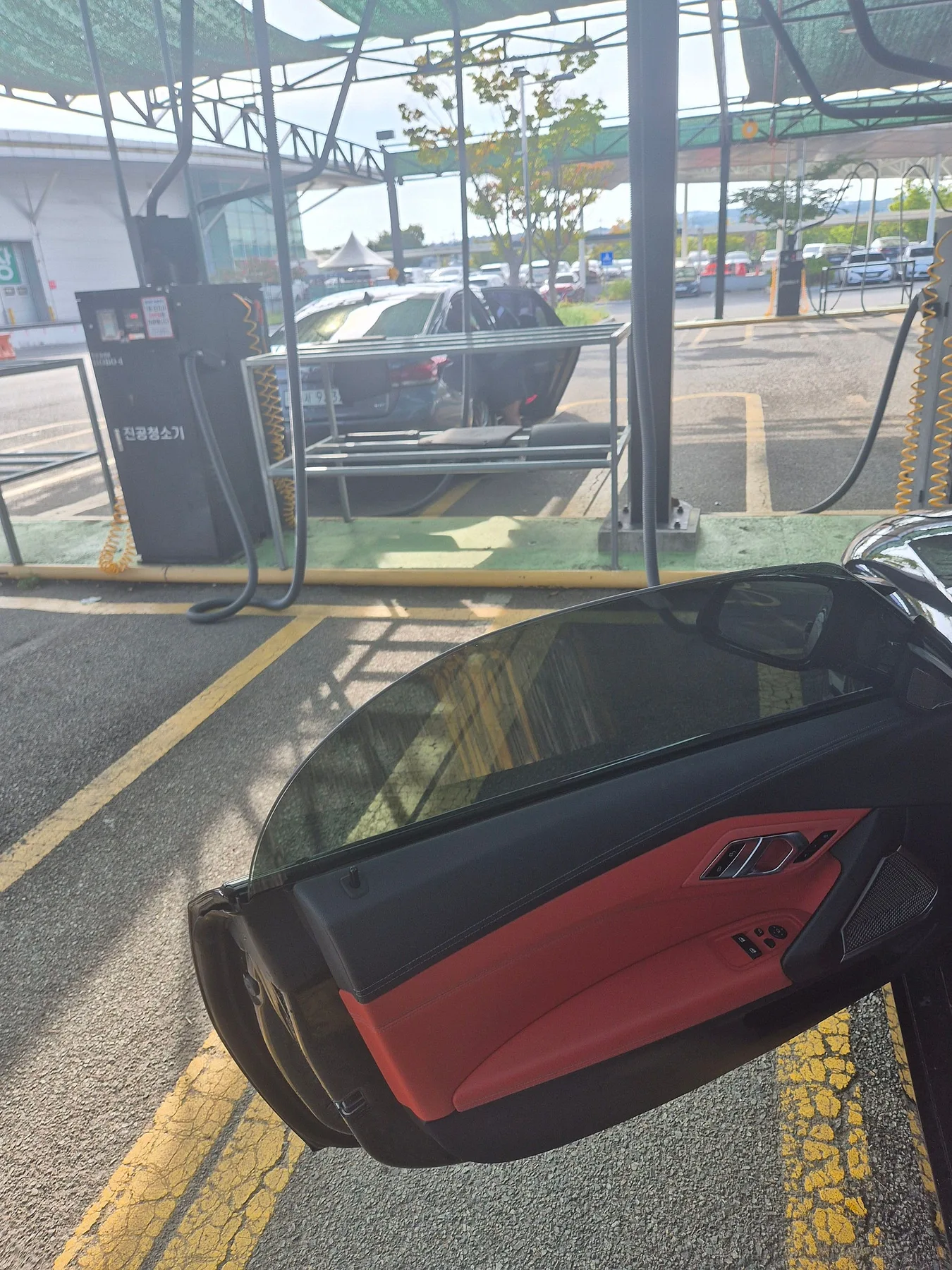 BMW Z4 M40i 2022 블랙 사진 8