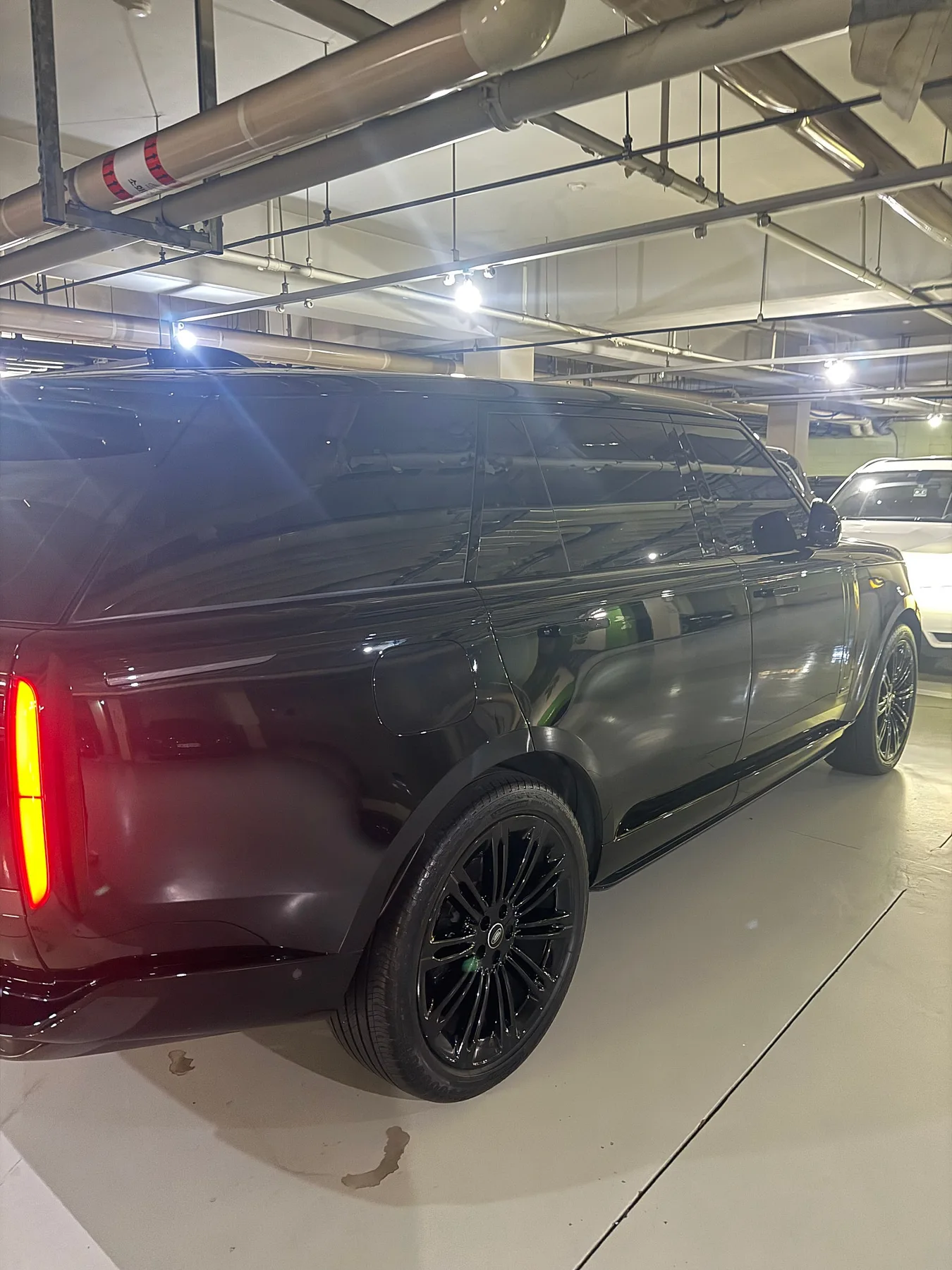 랜드로버 레인지로버 350D LWB 2025 블랙 사진 3