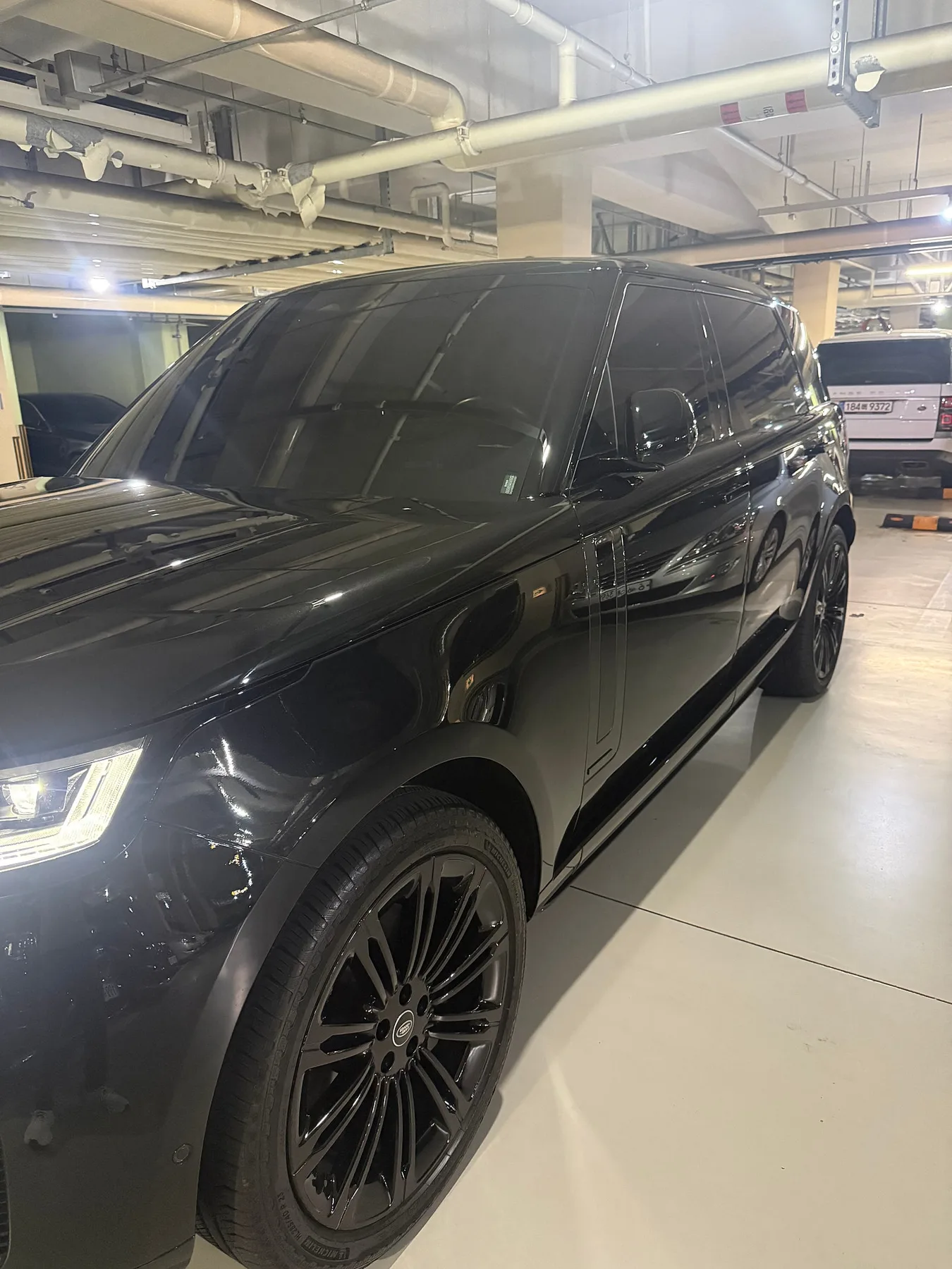 랜드로버 레인지로버 350D LWB 2025 블랙 사진 6