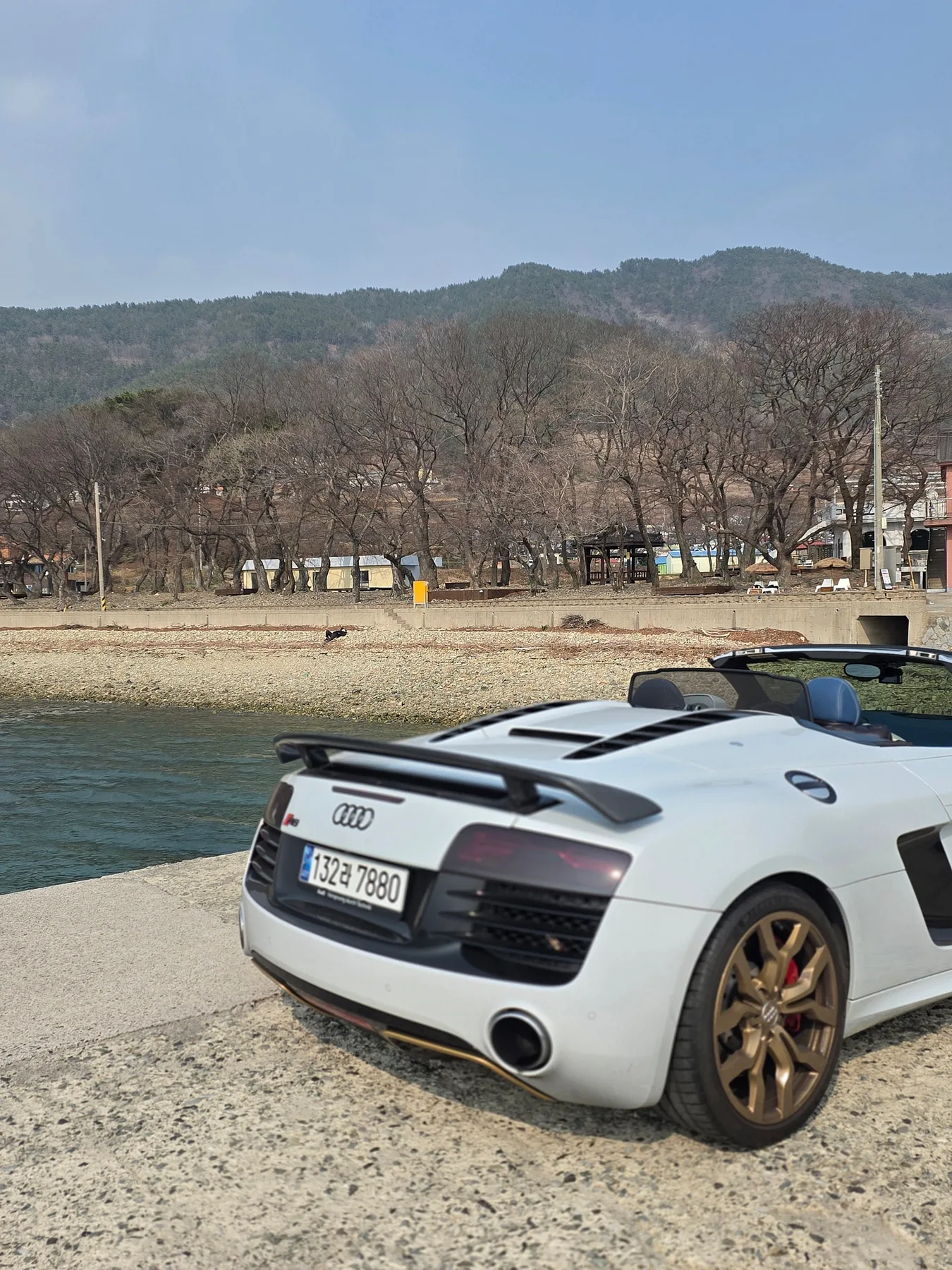 아우디 R8 스파이더 2013 화이트 사진 8