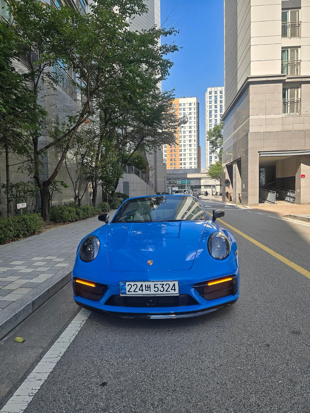 포르쉐 992.1 GTS 카브리올레 2022 블루 사진 1