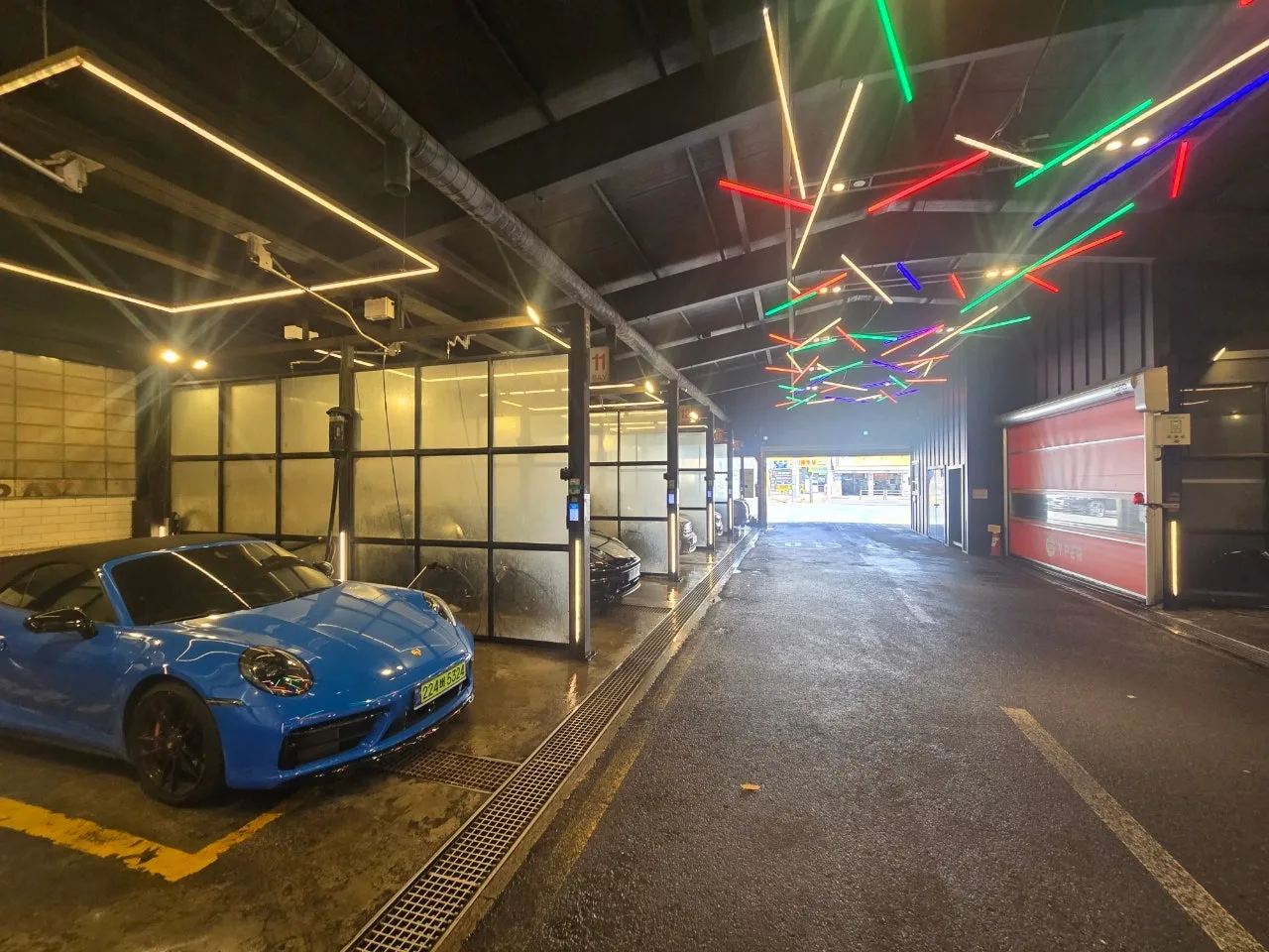 포르쉐 992.1 GTS 카브리올레 2022 블루 사진 5