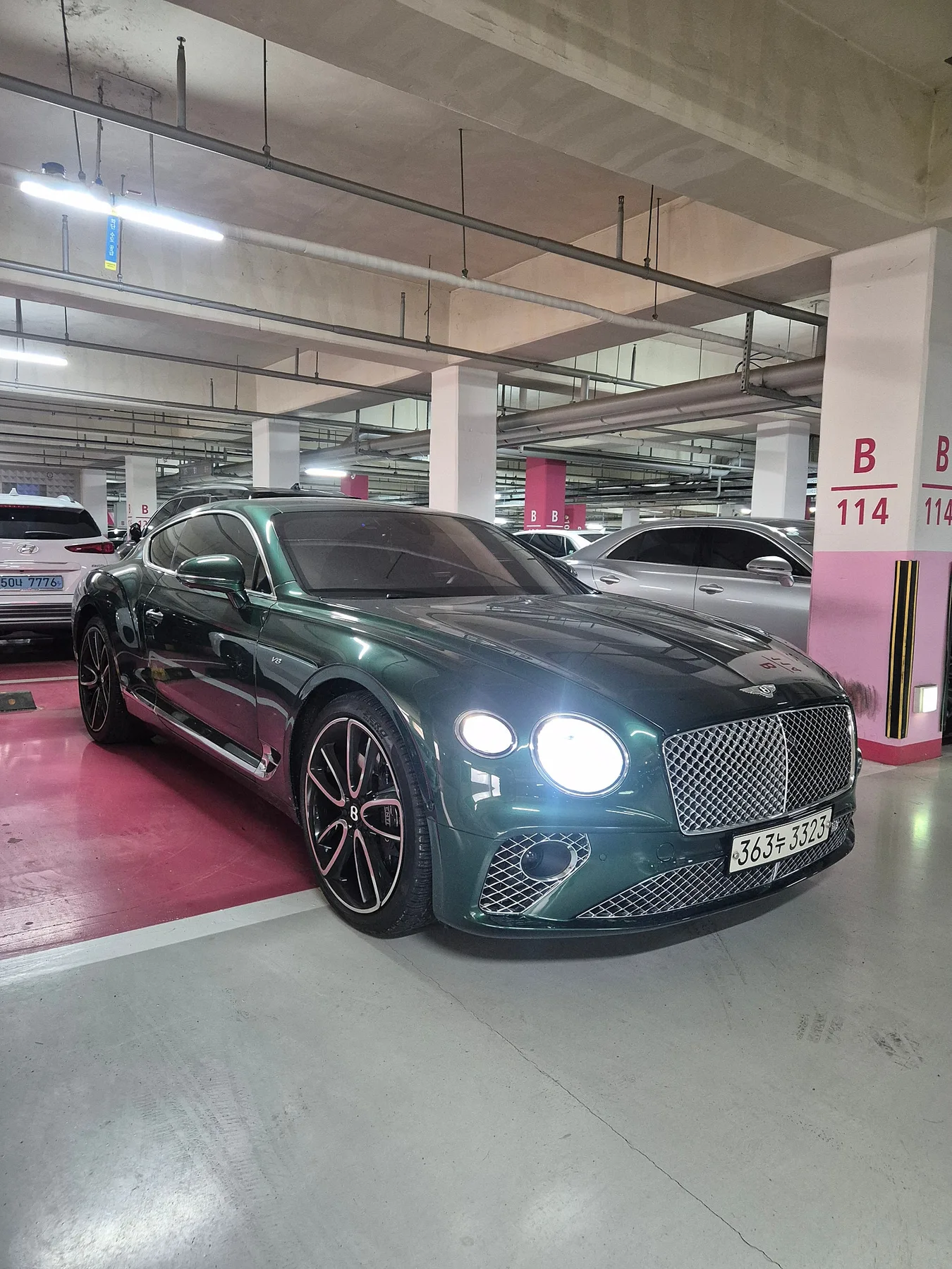 벤틀리 컨티넨탈 GT V8 2022 청록 사진 1