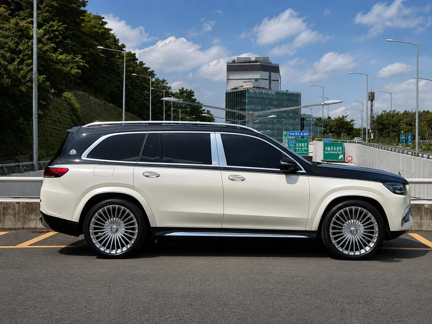 벤츠 마이바흐 GLS600 4MATIC 2022 화이트 사진 5