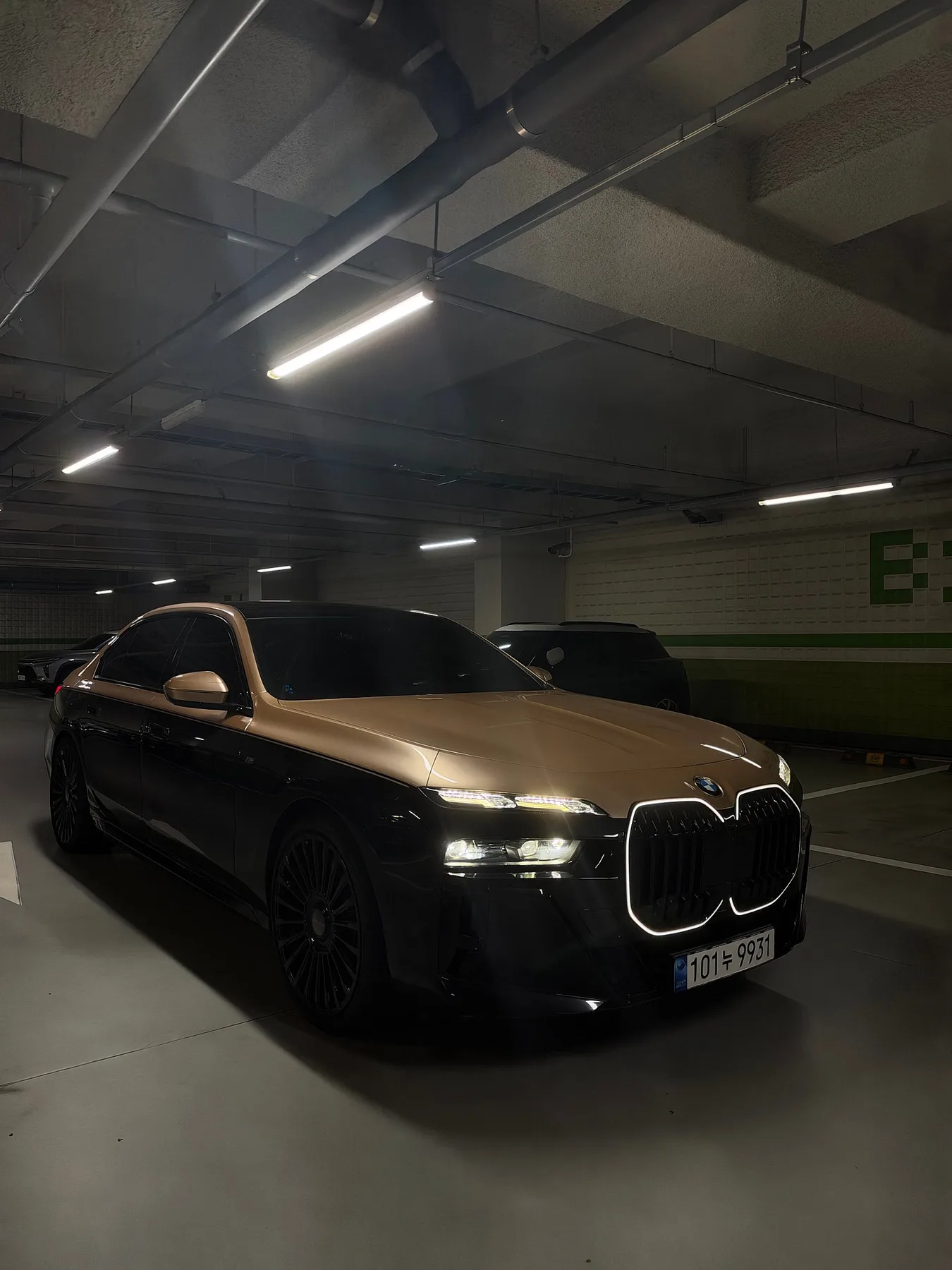 BMW 740i sDrive M Sport 2023 블랙 사진 1