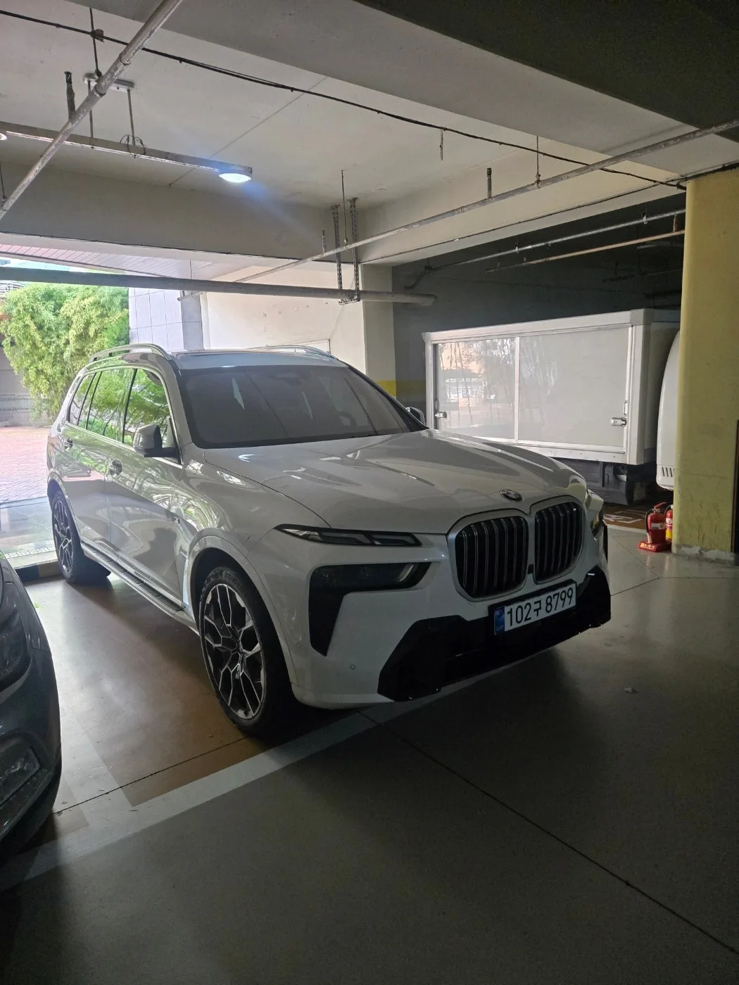 BMW X7 40i MSP 2025 화이트 사진 1