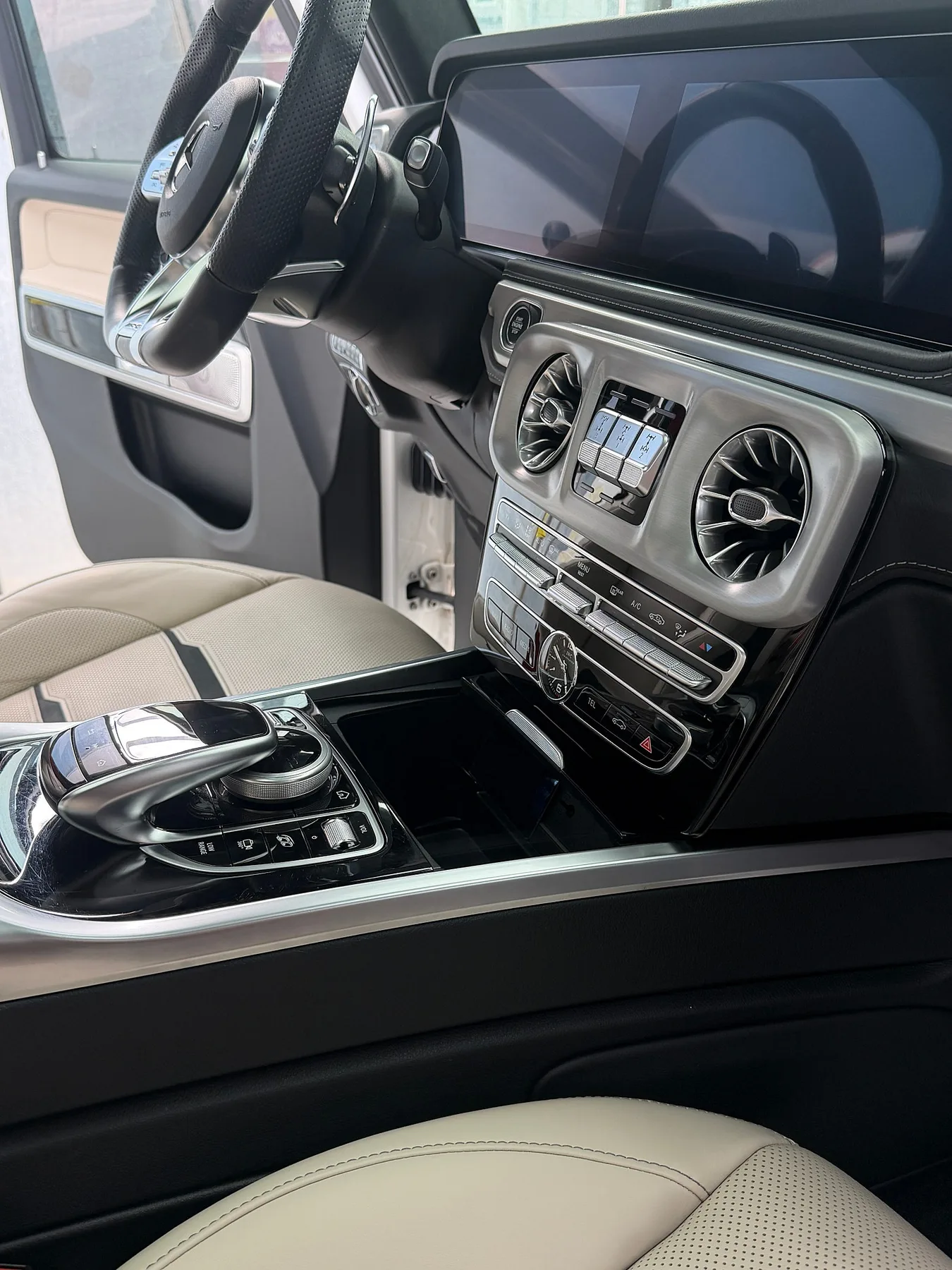벤츠 메르세데스-벤츠 G63 AMG 2024 흰색 사진 6