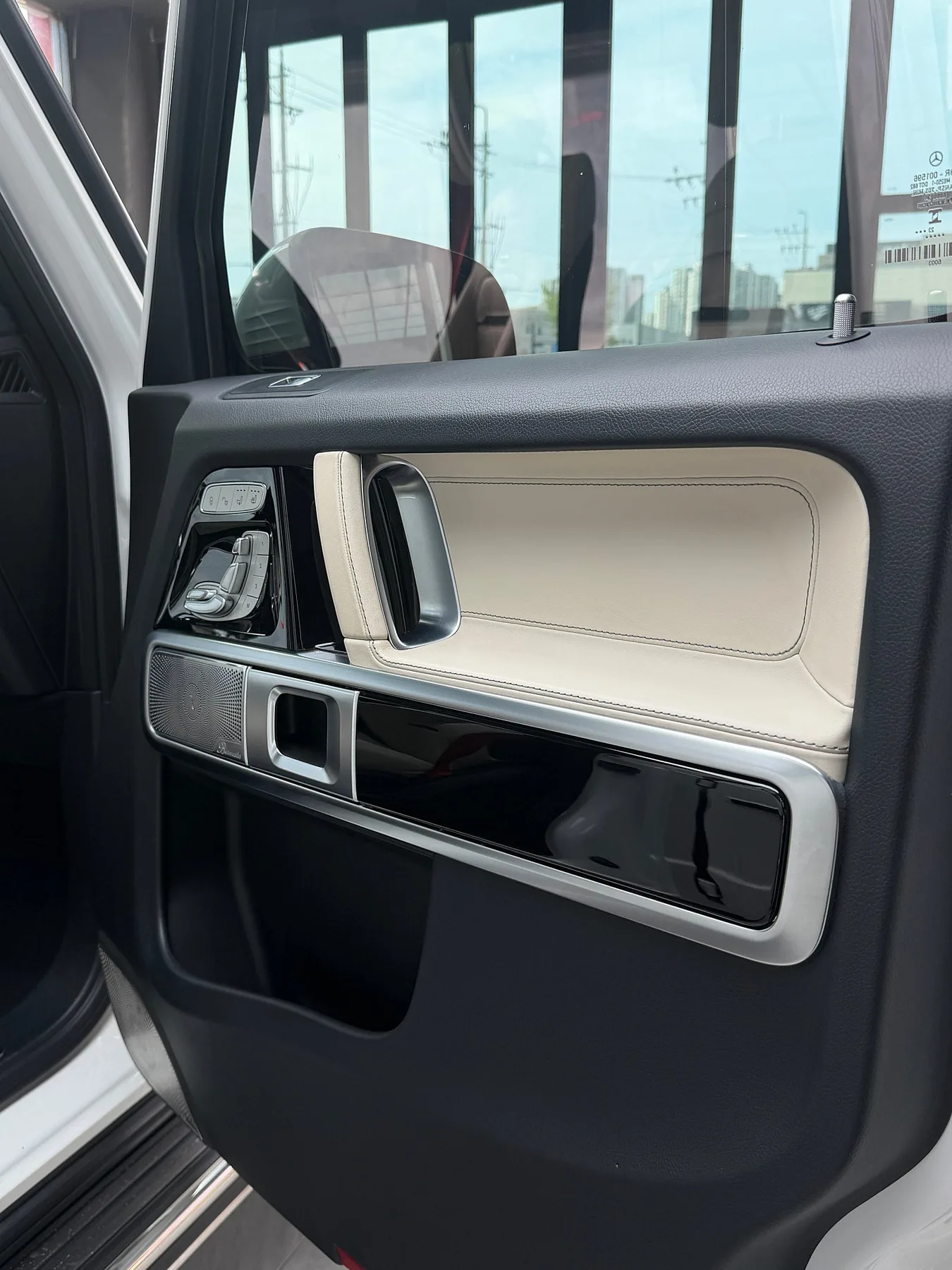 벤츠 메르세데스-벤츠 G63 AMG 2024 흰색 사진 7