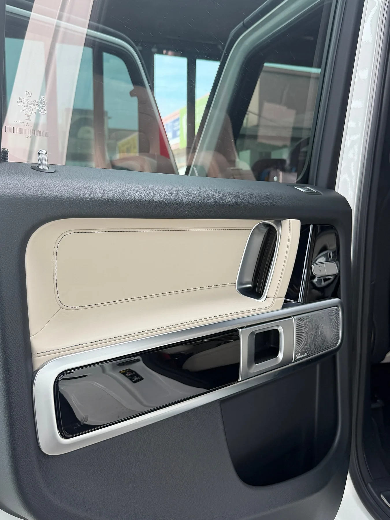 벤츠 메르세데스-벤츠 G63 AMG 2024 흰색 사진 8
