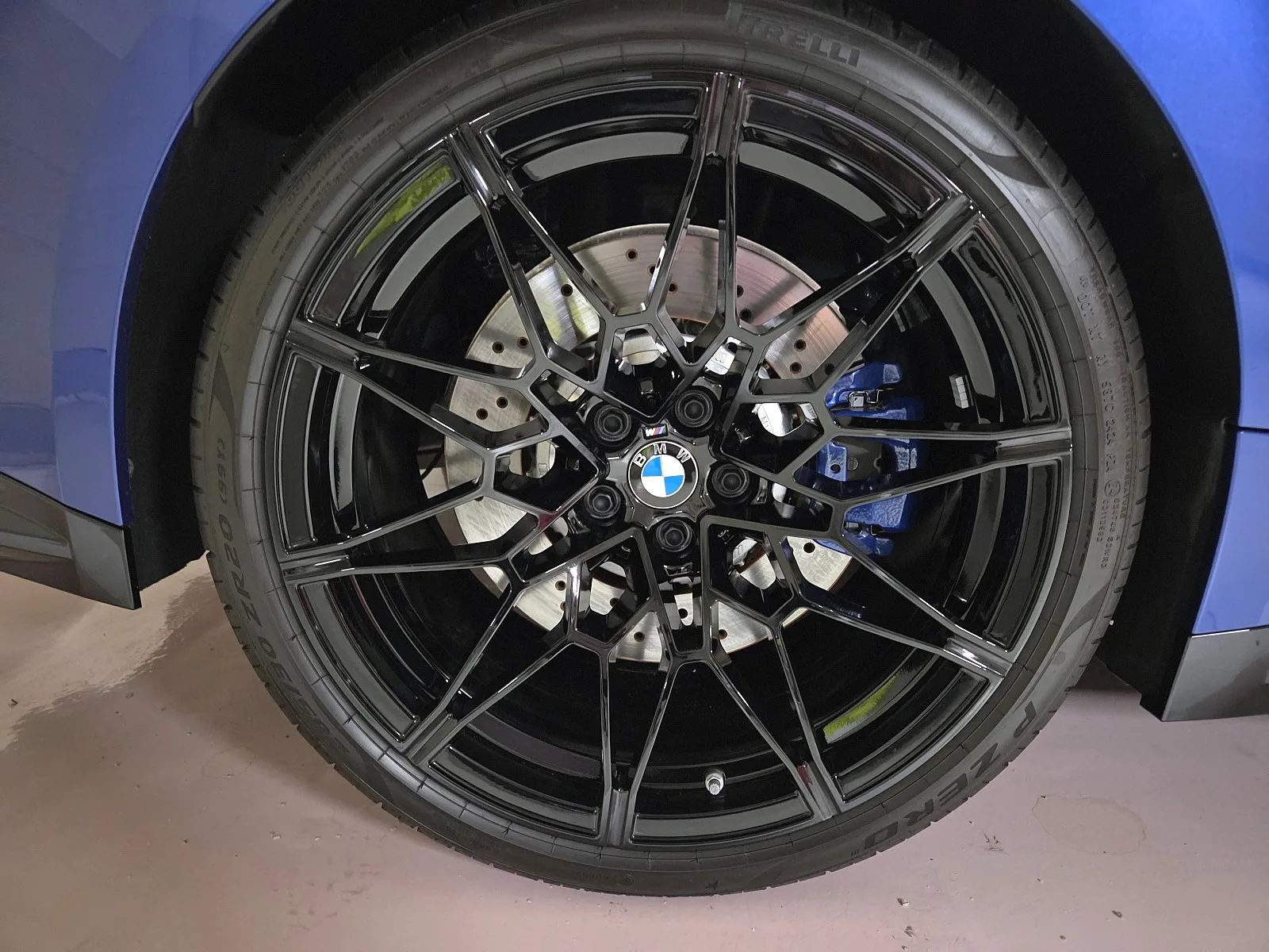 BMW M4 컨버터블 컴페티션 LCI 2024 포티마오 블루 사진 6