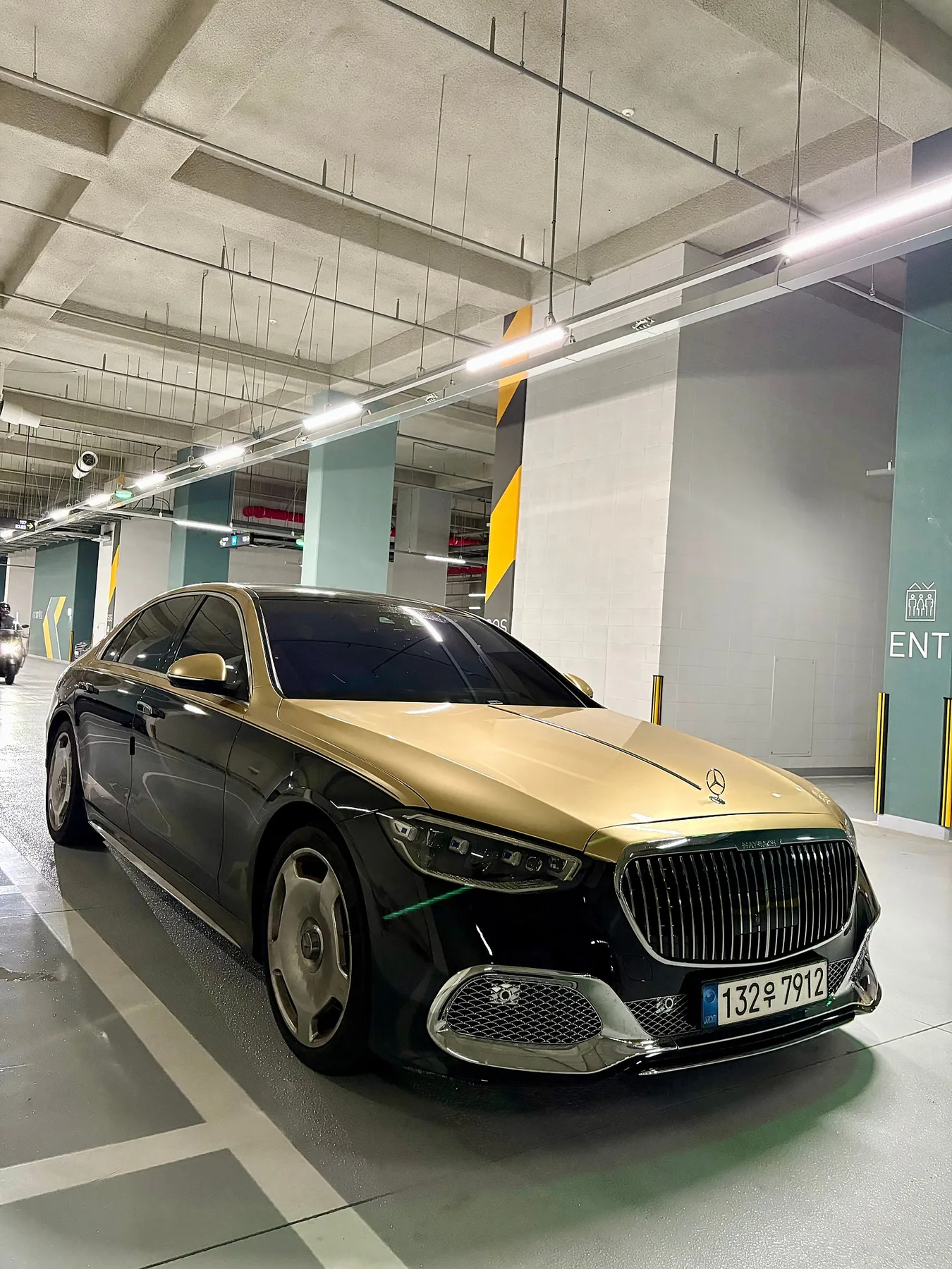 벤츠 S500L 2021 2021 골드 사진 2